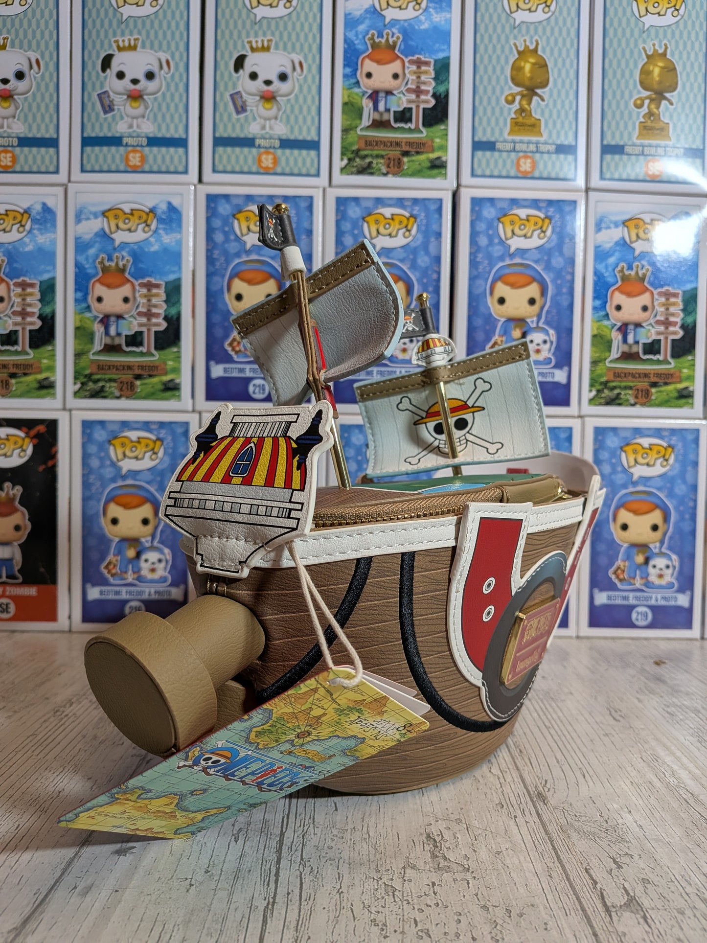 Loungefly: Thousand Sunny Figural Umhängetasche 🏴‍☠️