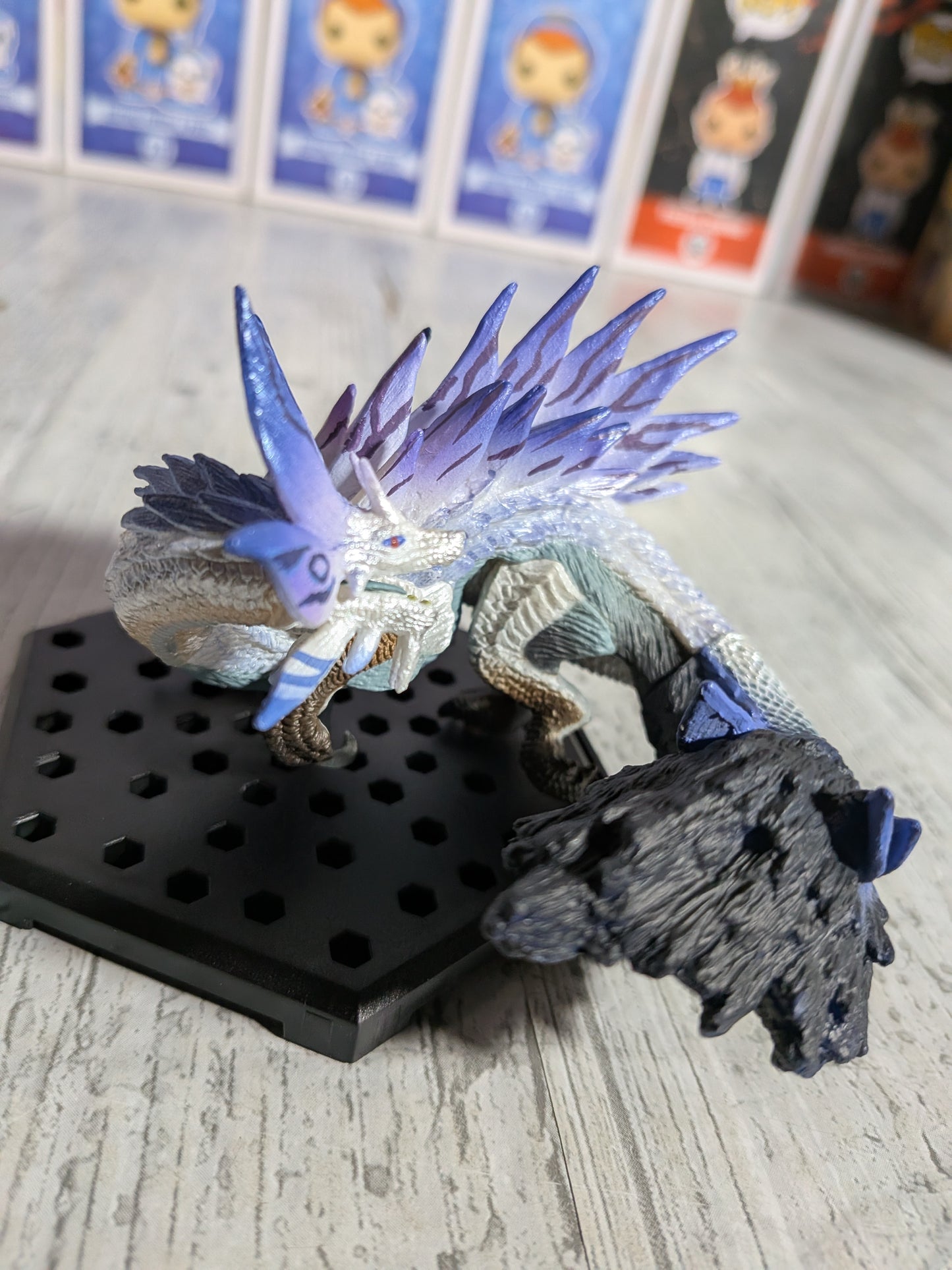 Capcom Figure Builder - CFB Vol. 26 - Monster Hunter Rise Sunbreak - Rare Tamamitsune | Violet Mizutsune - env. 10cm