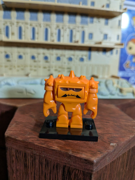 Lego Minifigures : Chunk