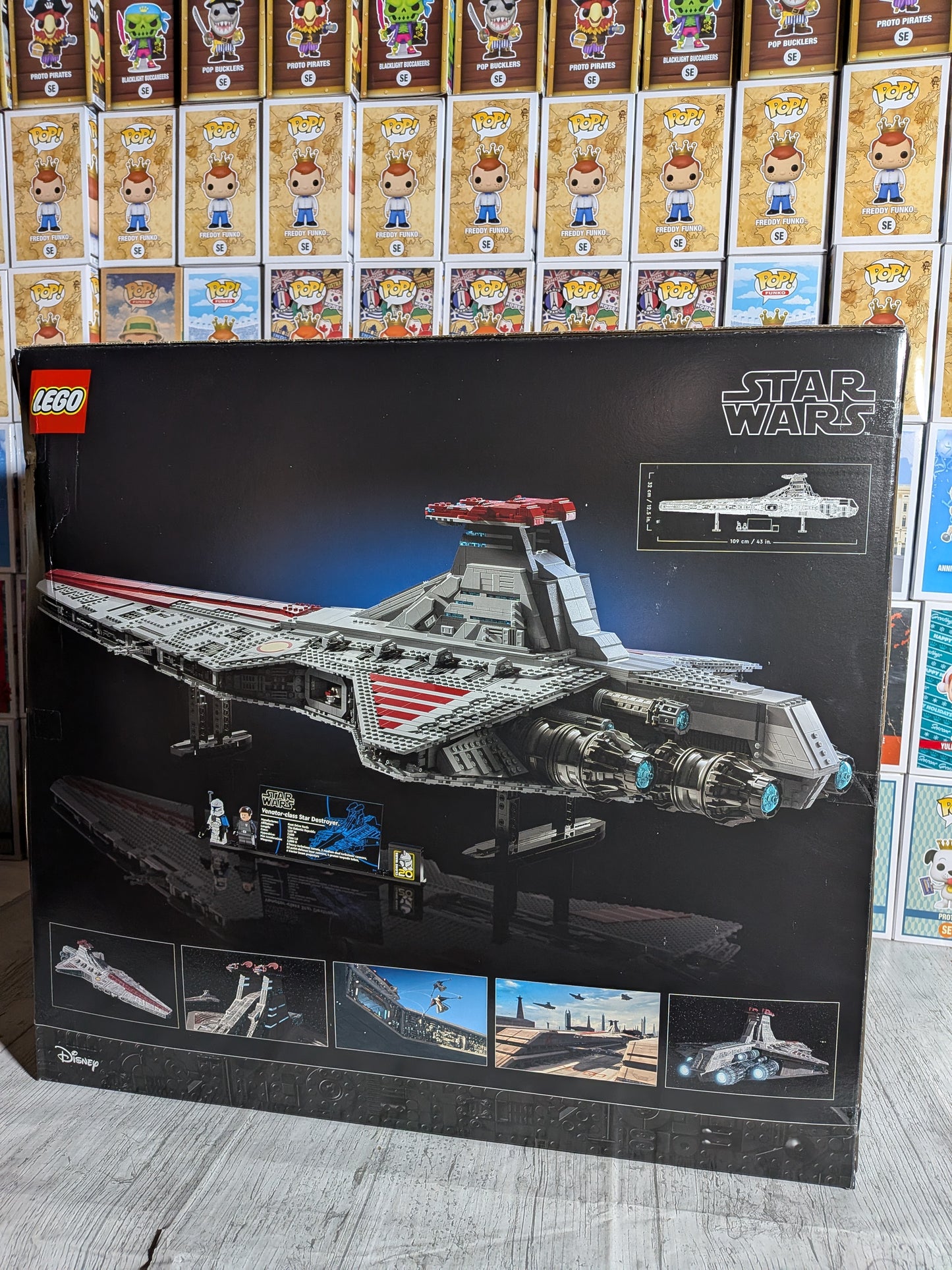 LEGO Star Wars #75367 - Venator-Class Republic Attack Cruiser (Beschädigter Karton)