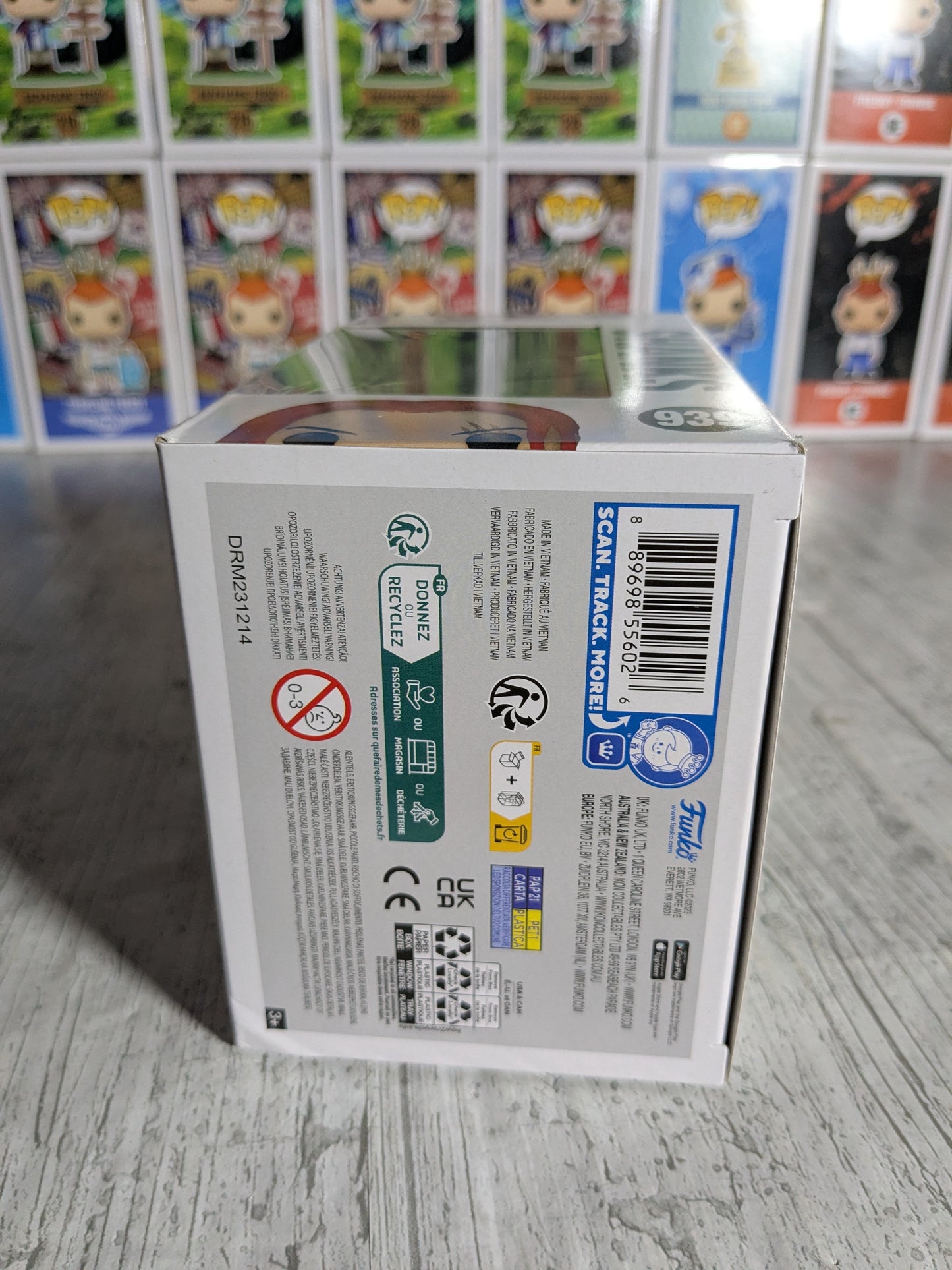 Funko pop 939 : Shanks (Damaged Box)