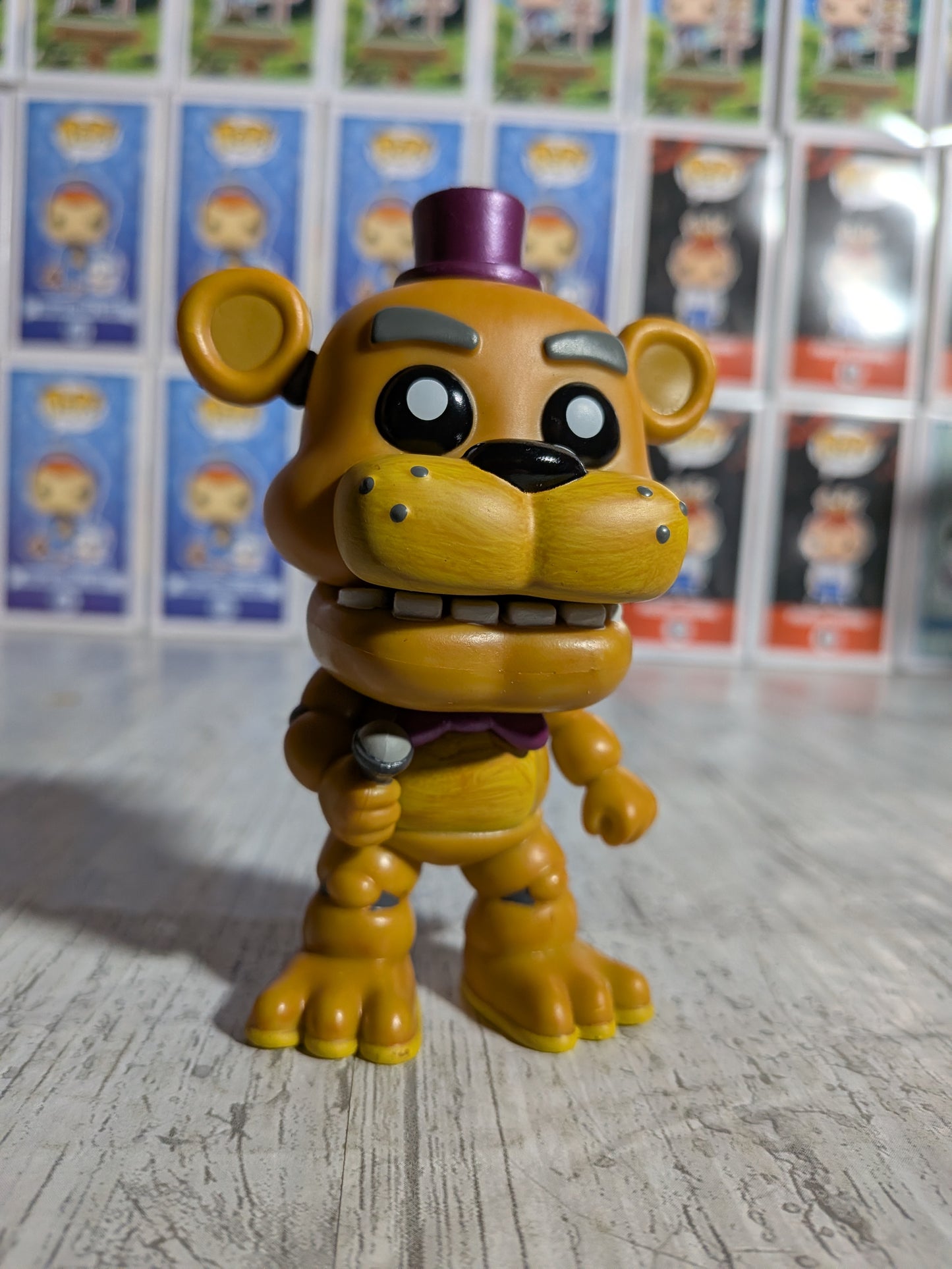 Funko Pop Five Nights at Freddy's #1150 – Fredbear (9500 Stück/Geöffnet/Beschädigter Kunststoff)