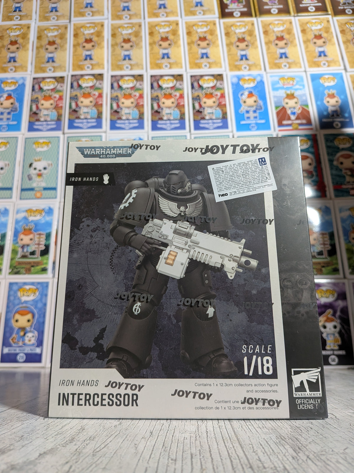 JoyToy Warhammer 40k - Space Marines Iron Hands Intercessor (12.3cm)