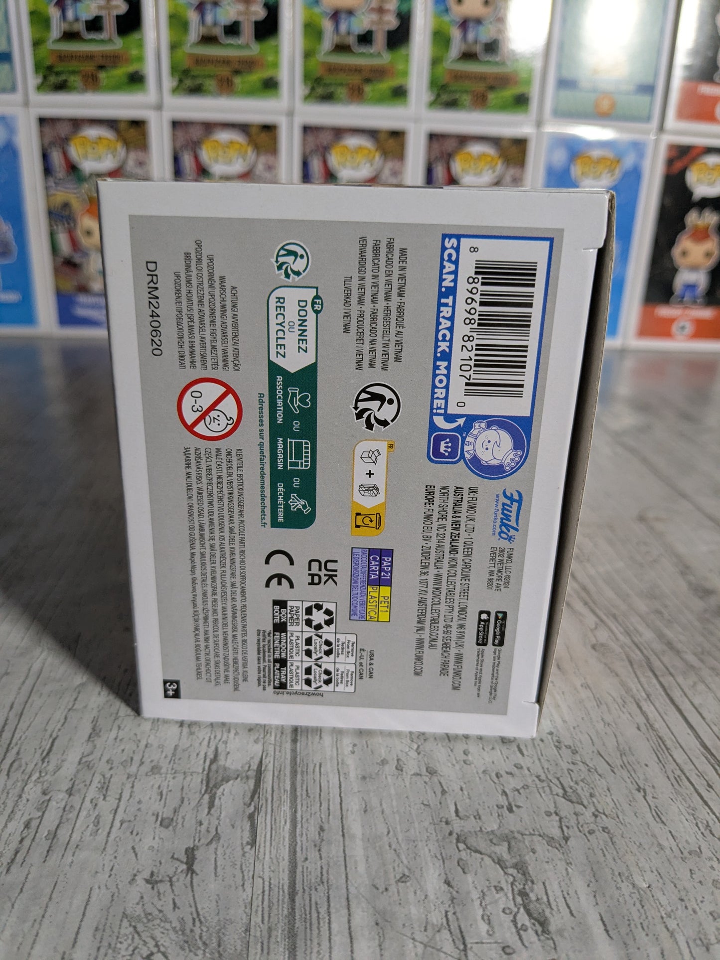 Funko pop 1694 : Goku (Ultra instinct) (Glow)