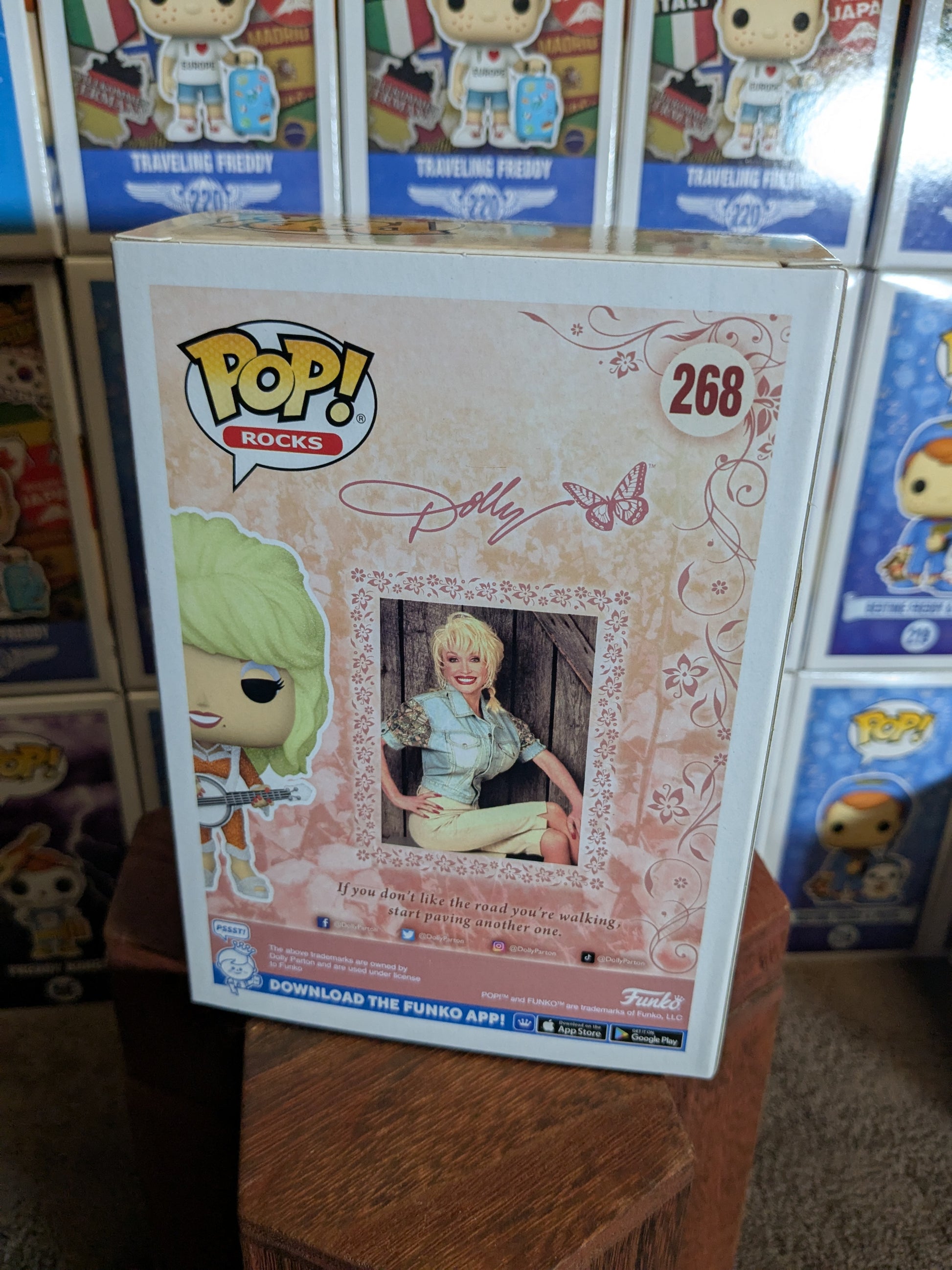 Funko pop 268 : Dolly Parton (Diamond) - CapyToys