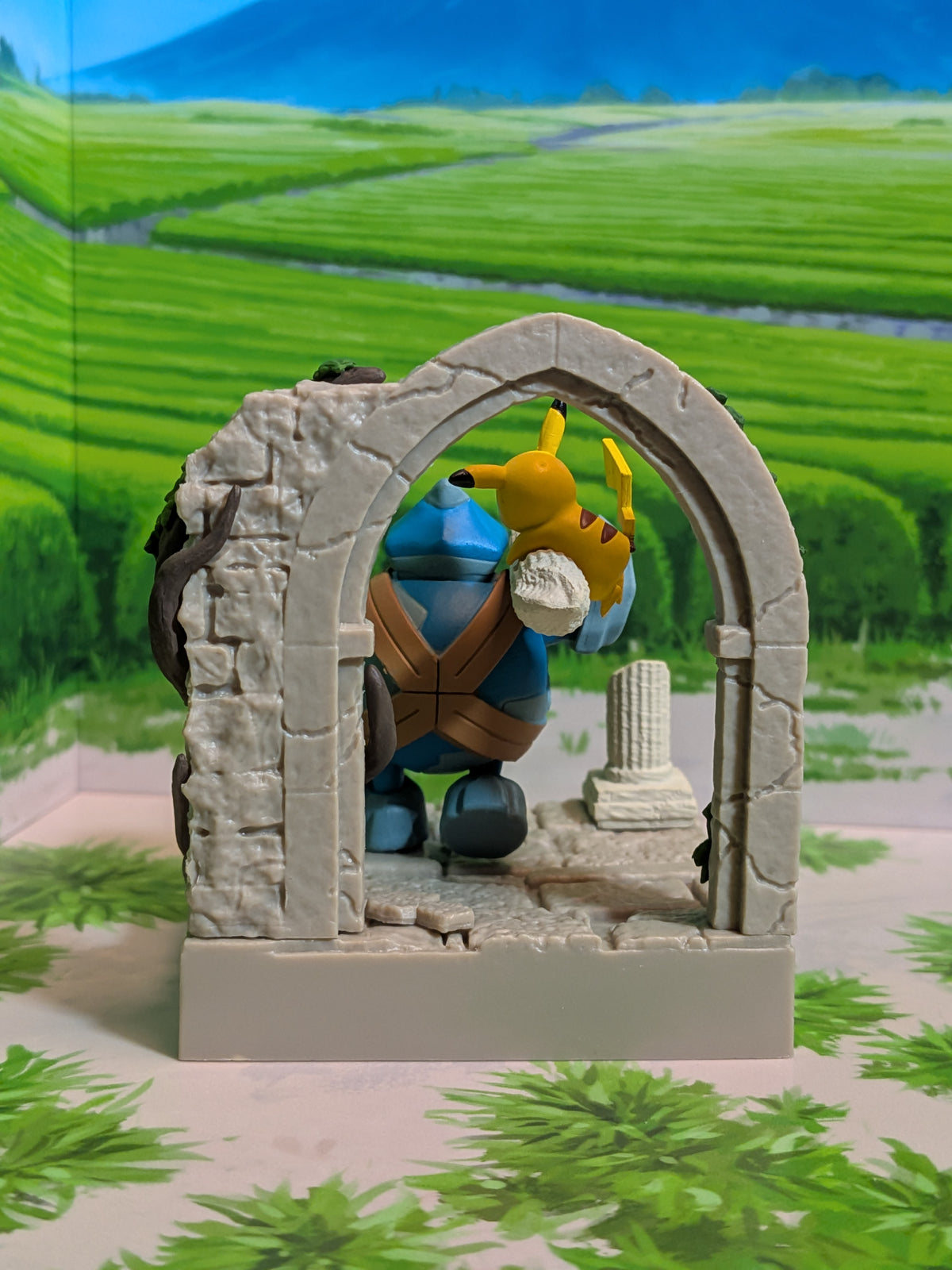 Re-Ment Pokémon: Diorama Collection - Ancient Castle Ruins - Pikachu & Gringolem | Pikachu & Golett (~10cm)