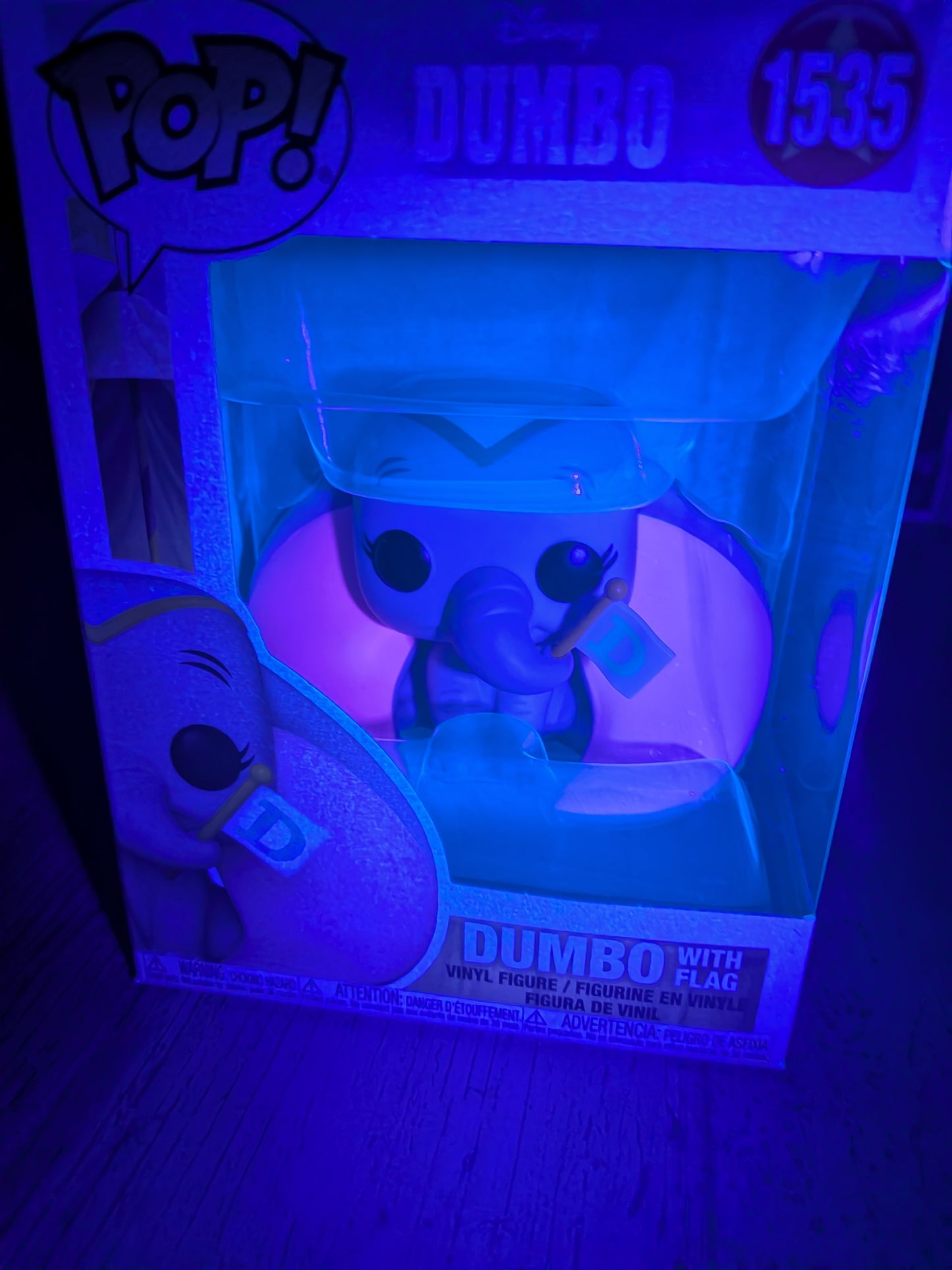 Funko Pop Disney #1535 - Dumbo mit Fahne (Geöffnet/Beschädigte Verpackung)