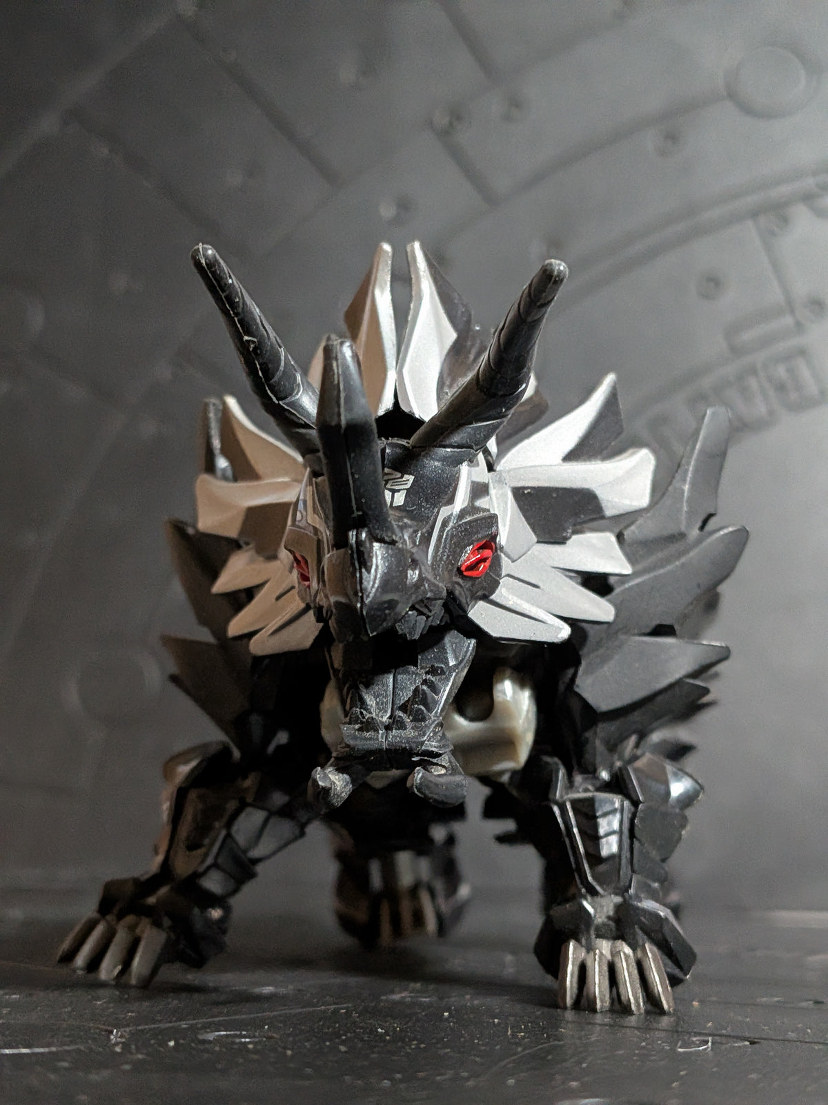 Transformers Age of Extinction - Deluxe Class : Black Knight Slug