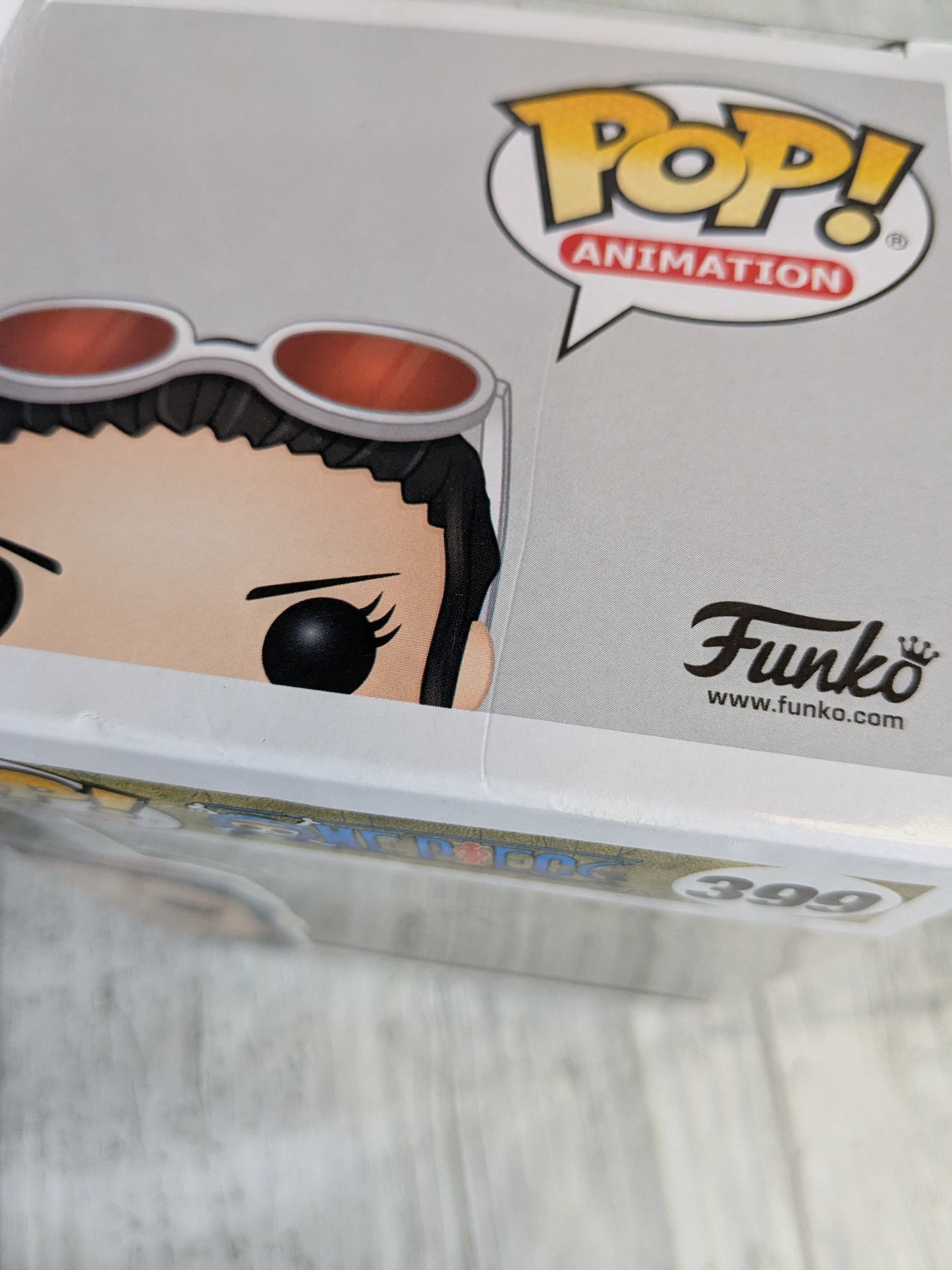 Funko pop 399 : Nico Robin (Opened/Damaged Box)