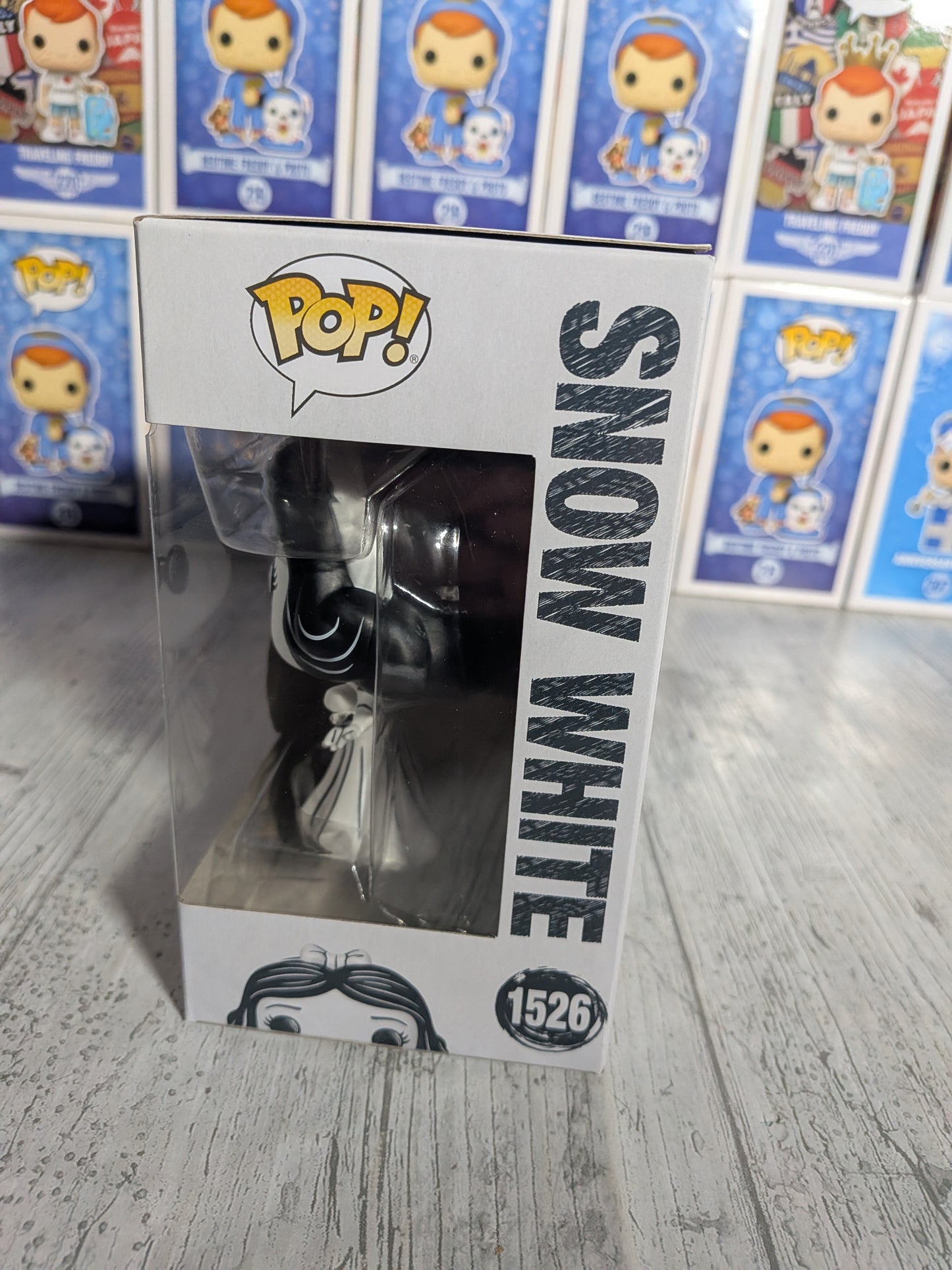 Funko pop Disney #1526 - Snow White (Sketched)