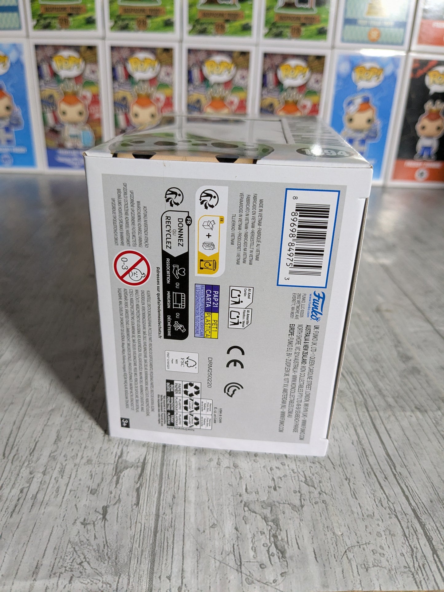 Funko pop One Piece #1894 : Tafalgar Law (Glow)