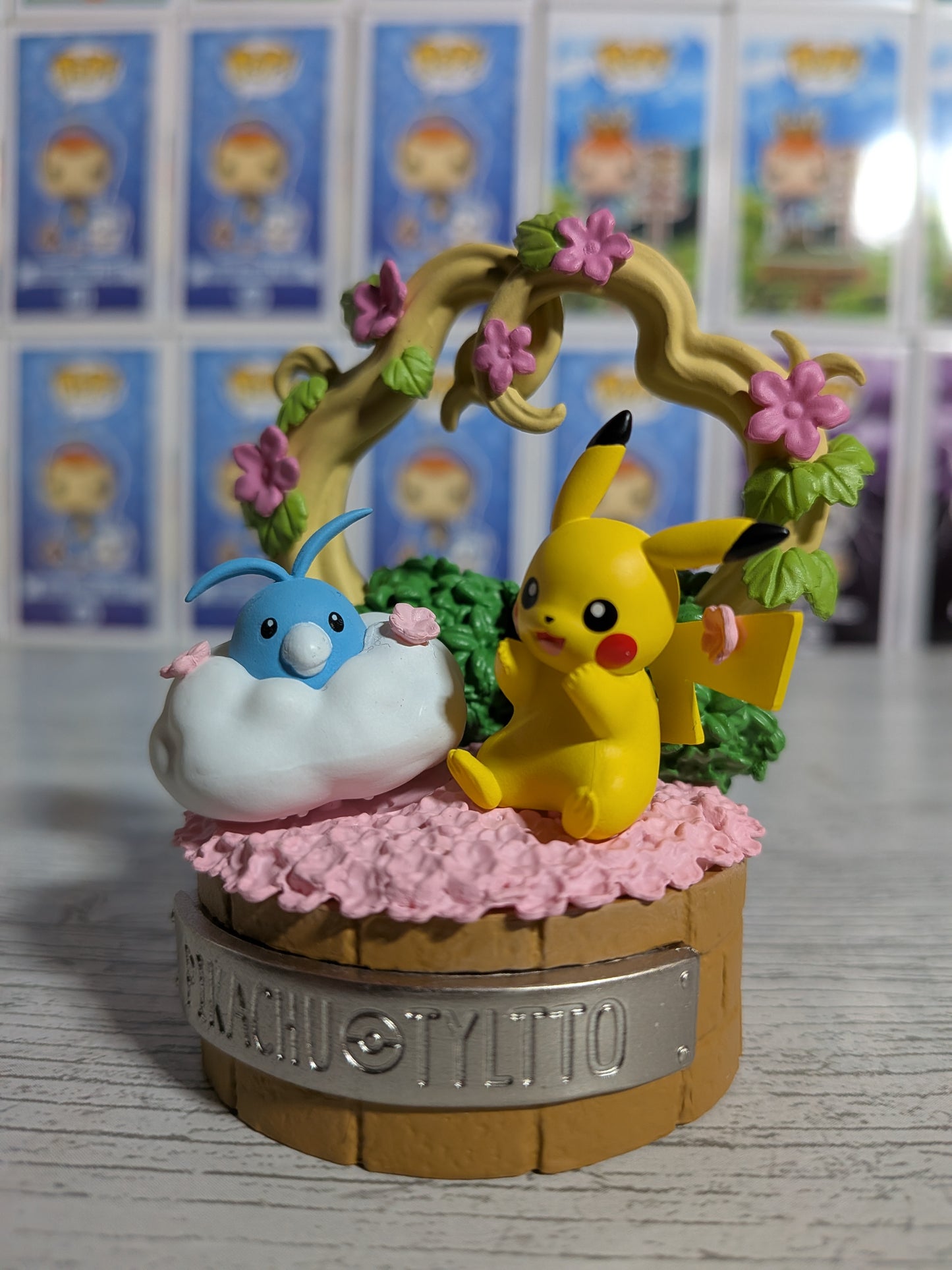 Re-Ment Pokémon - Pikachu & Tylton / Swablu - Tale of the Forest 2