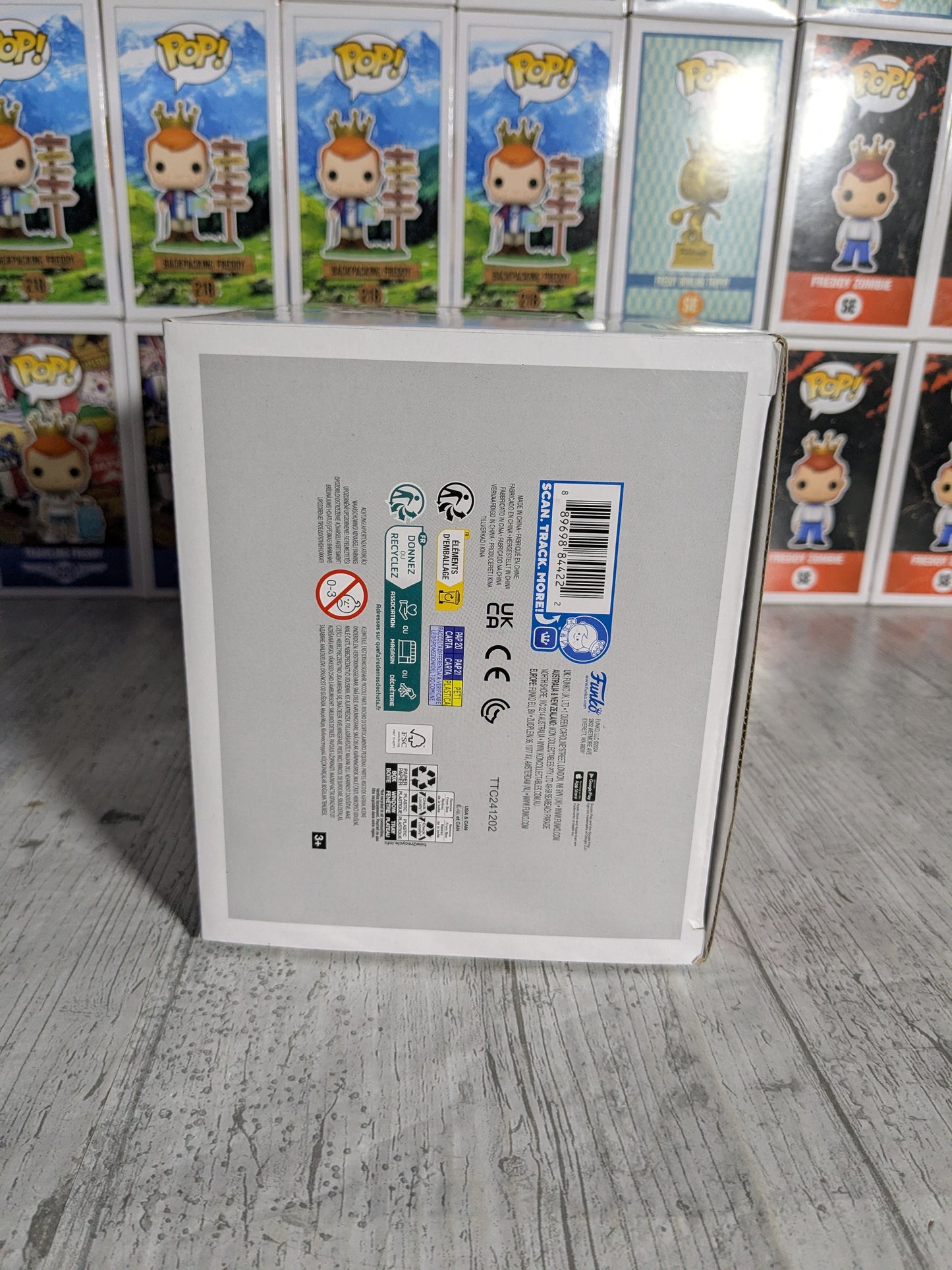 Funko pop 1069 : Gelatinous Cube with Dracolich (Glow/Opened/ Damaged Plastic)