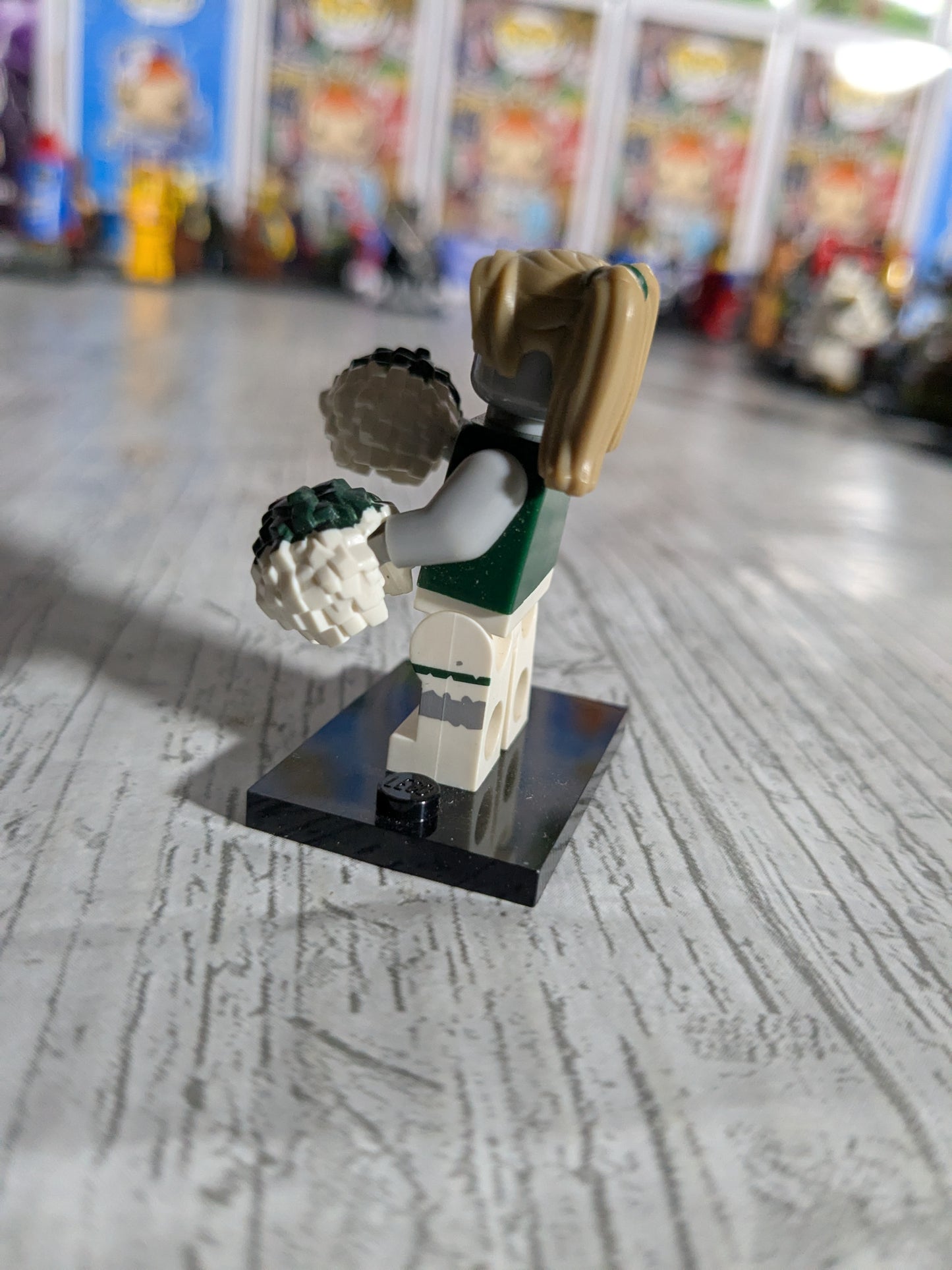 LEGO Minifigures : Zombie Cheerleader