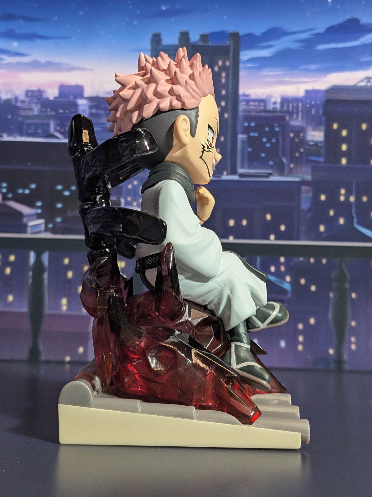 Mighty Jaxx - Jujutsu Kaisen: Kwistal Fwendz - Battle Ready Series - Ryomen Sukuna (seltene Chase-/Geheim-Variante) (~10cm)