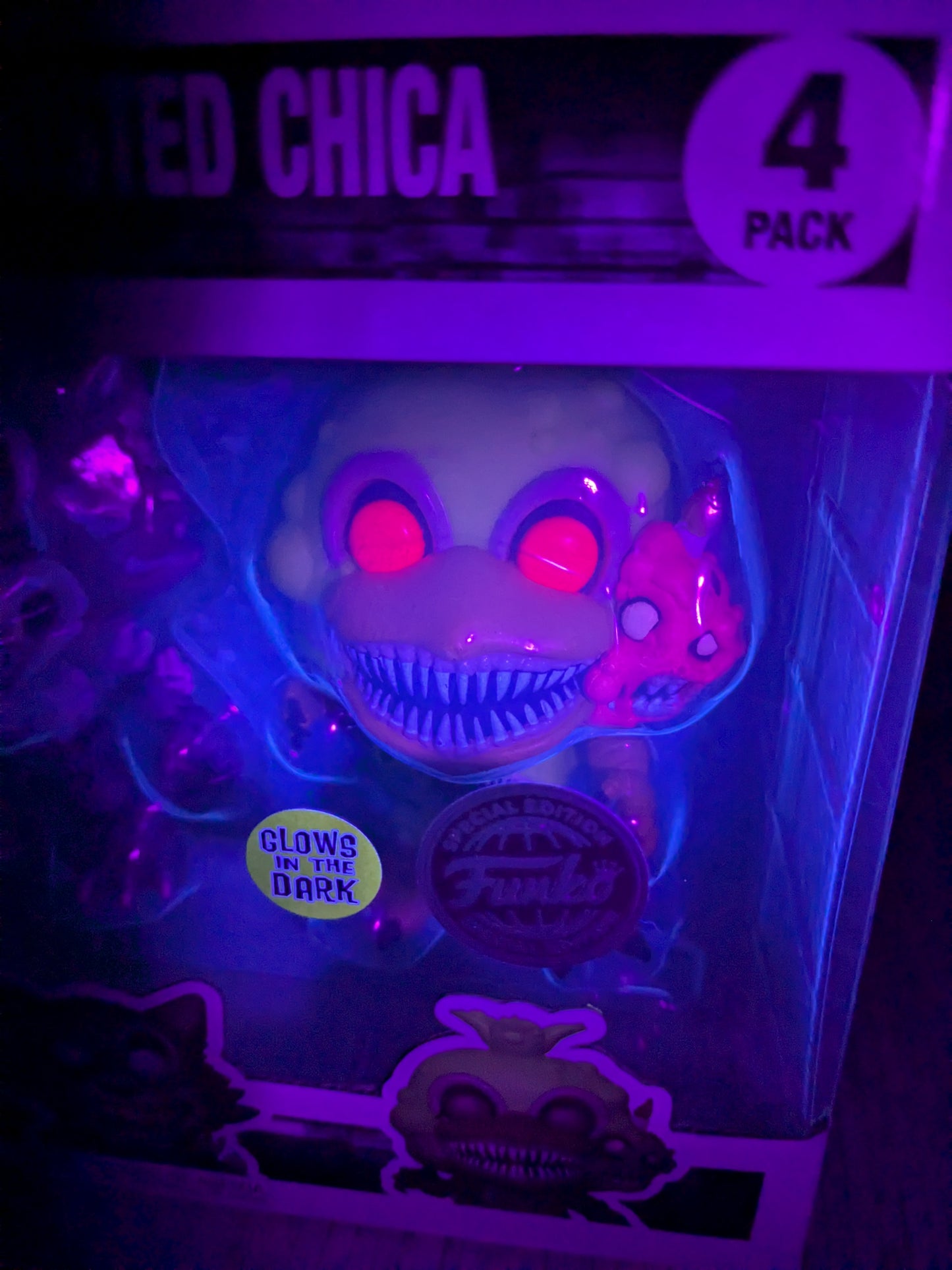 Funko pop : Twisted Freddy / Twisted Bonnie / Twisted Wolf / Twisted Chica (glow)