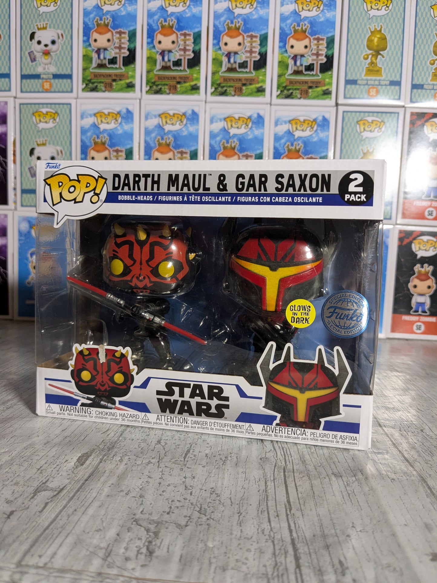Funko pop : Darth Maul & Gar Saxon (Glow/Damaged Box/Opened)