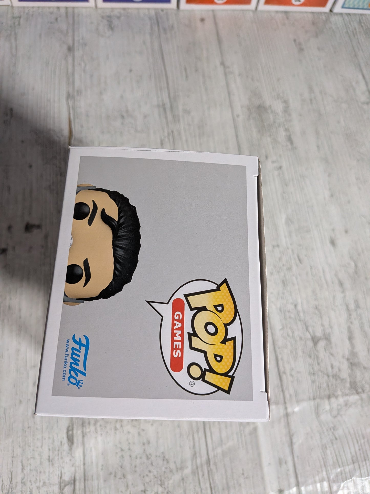 Funko Pop Games Mortal Kombat #1022 - Sub-Zero (Beschädigte Verpackung)