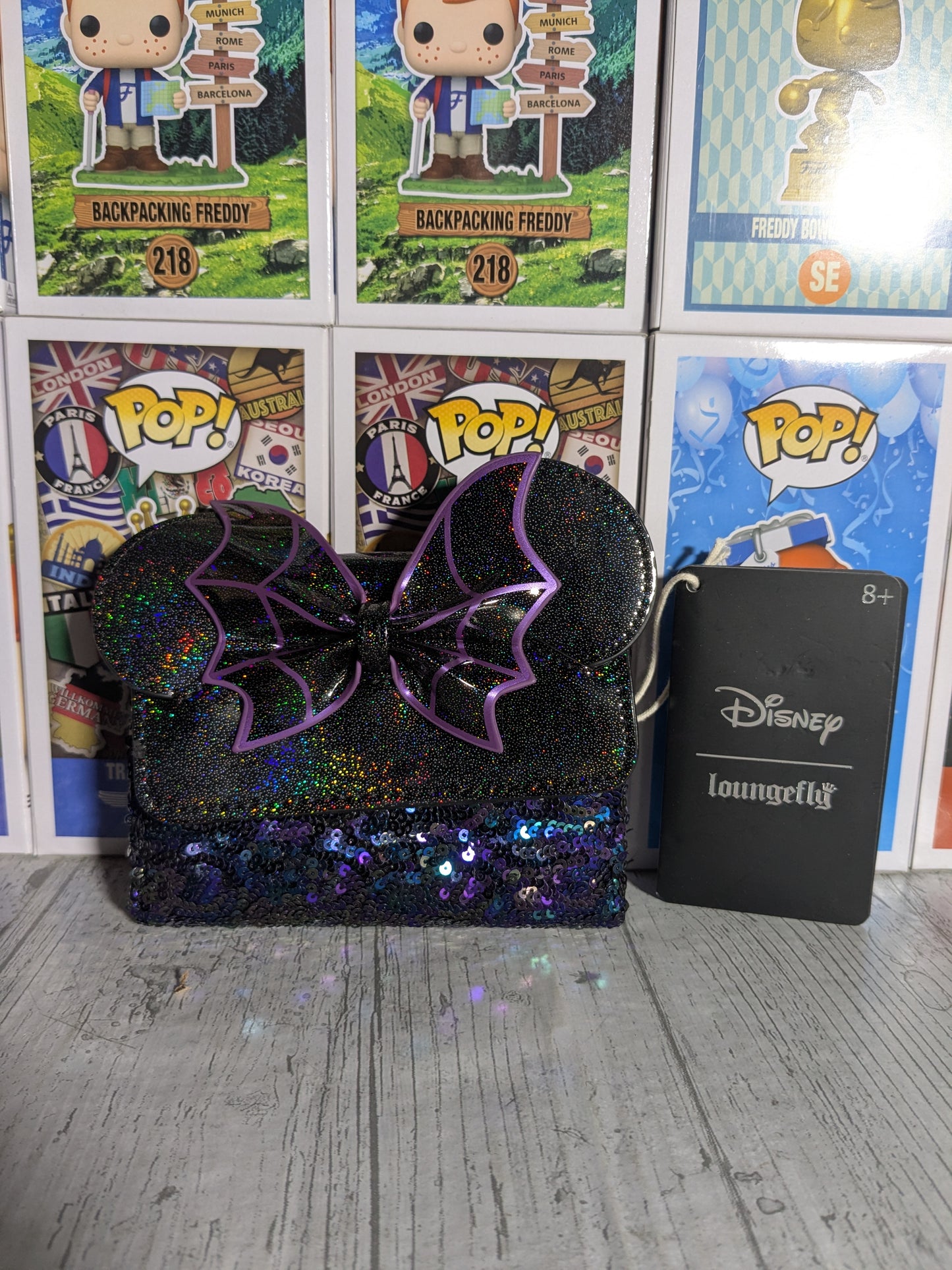 Loungefly : Minnie Mouse Sequin Colour Story Wallet 🦇