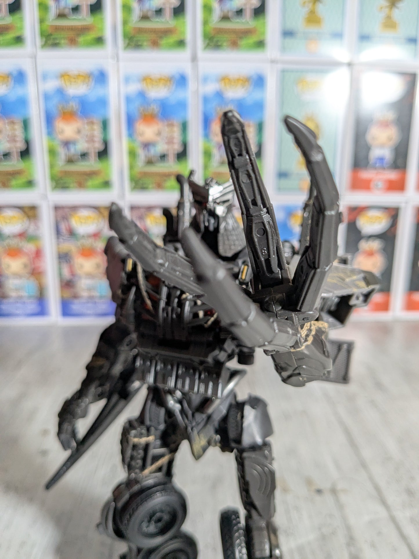 Studio Series 101 : Scourge