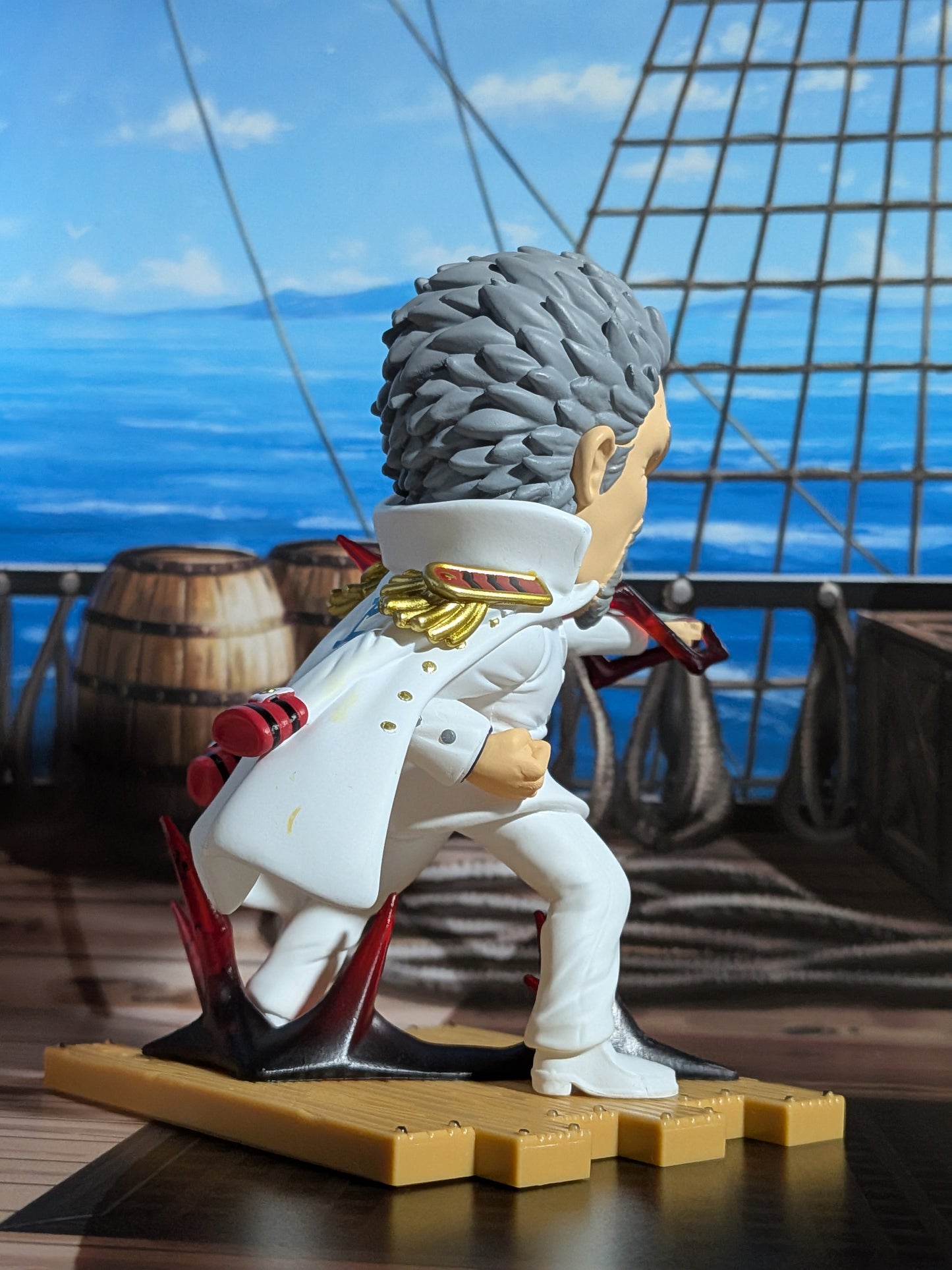 Mighty Jaxx - One Piece Freeny's Hidden Dissectibles Marines Edition - Monkey D. Garp (~10cm)