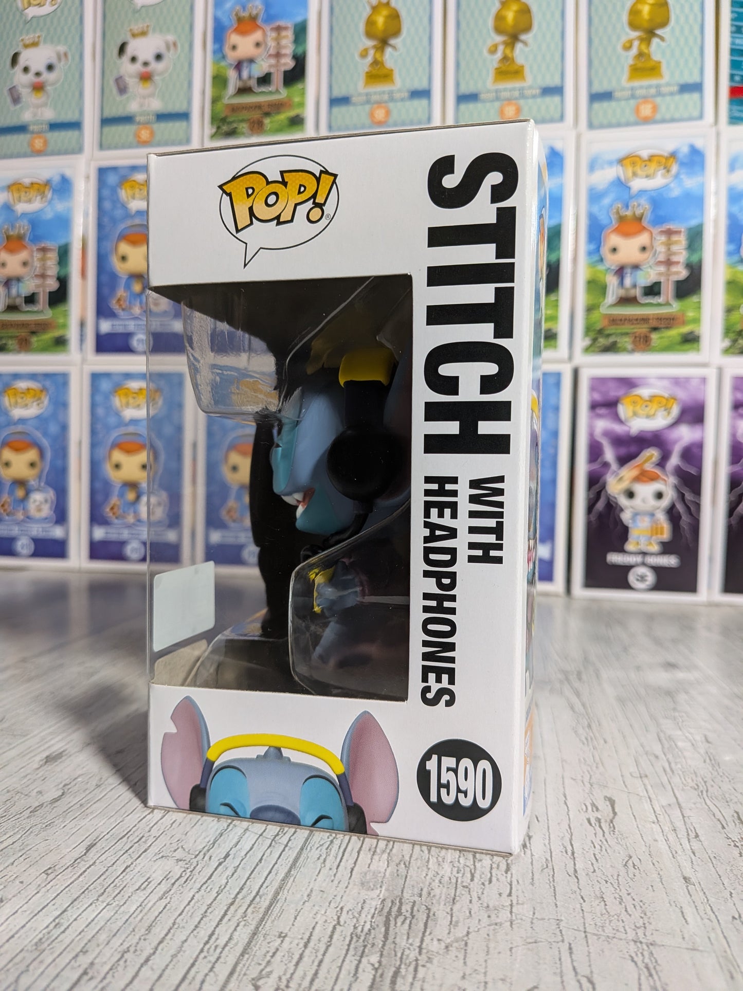 Funko Pop Disney #1590 - Stitch mit Kopfhörern (9500 STÜCK)