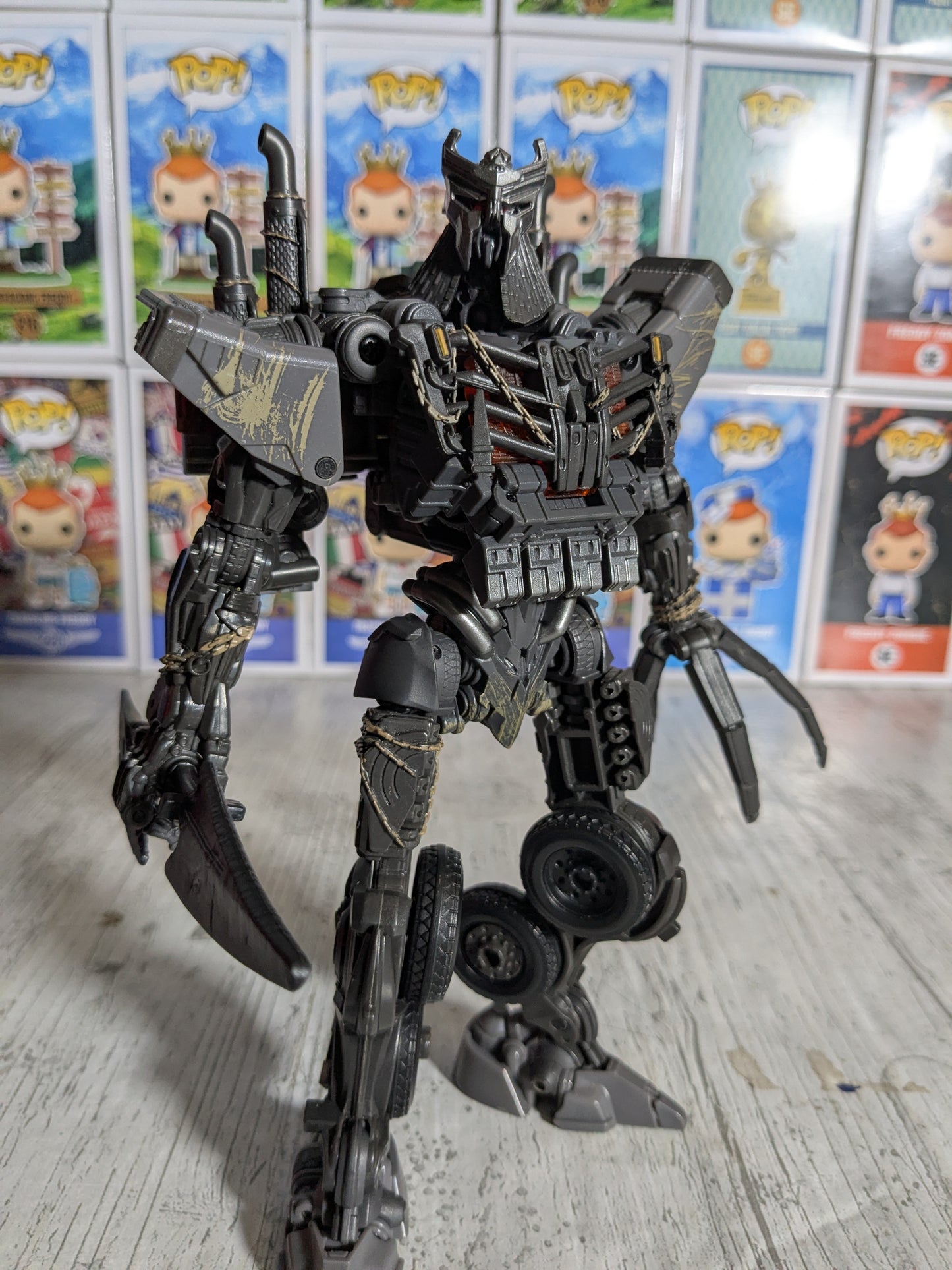 Studio Series 101 : Scourge