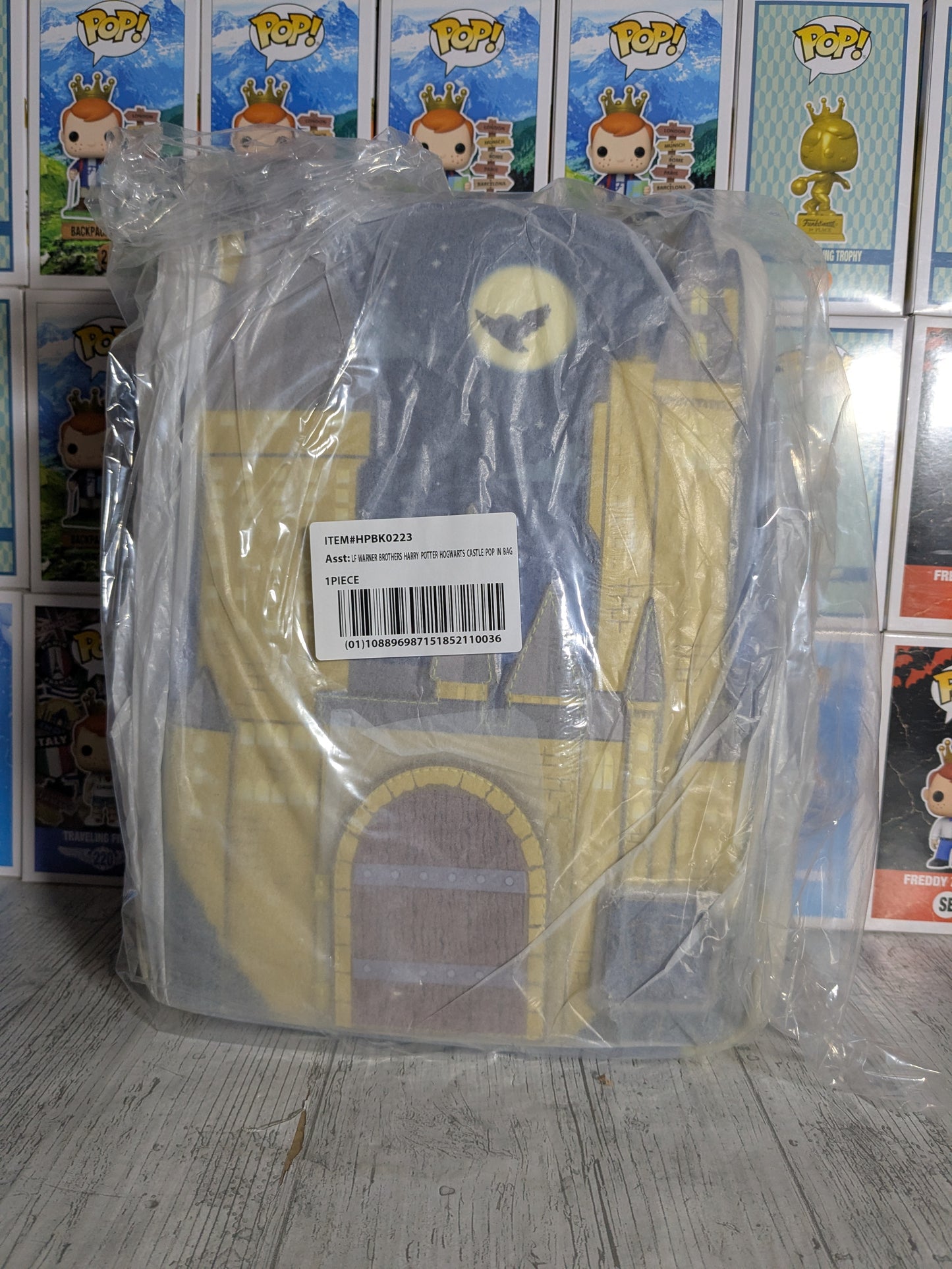 Loungefly - Harry Potter Hogwarts Castle Mini Backpack & Funko pop 15 : Albus Dumbledore (Golden) 🪄