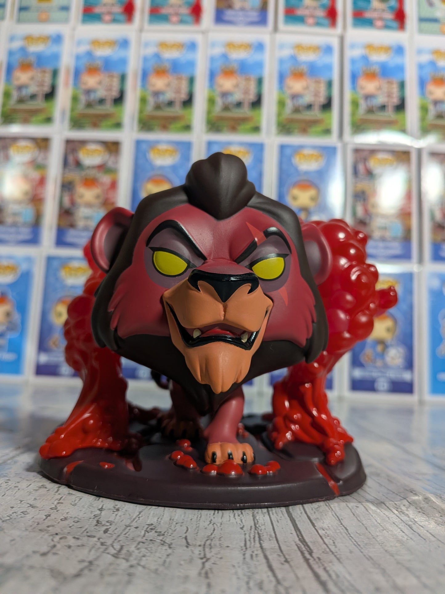 Funko Pop Disney Der König der Löwen #544 - Scar mit Flammen (Chase / Zerstörte Box / Plastik)