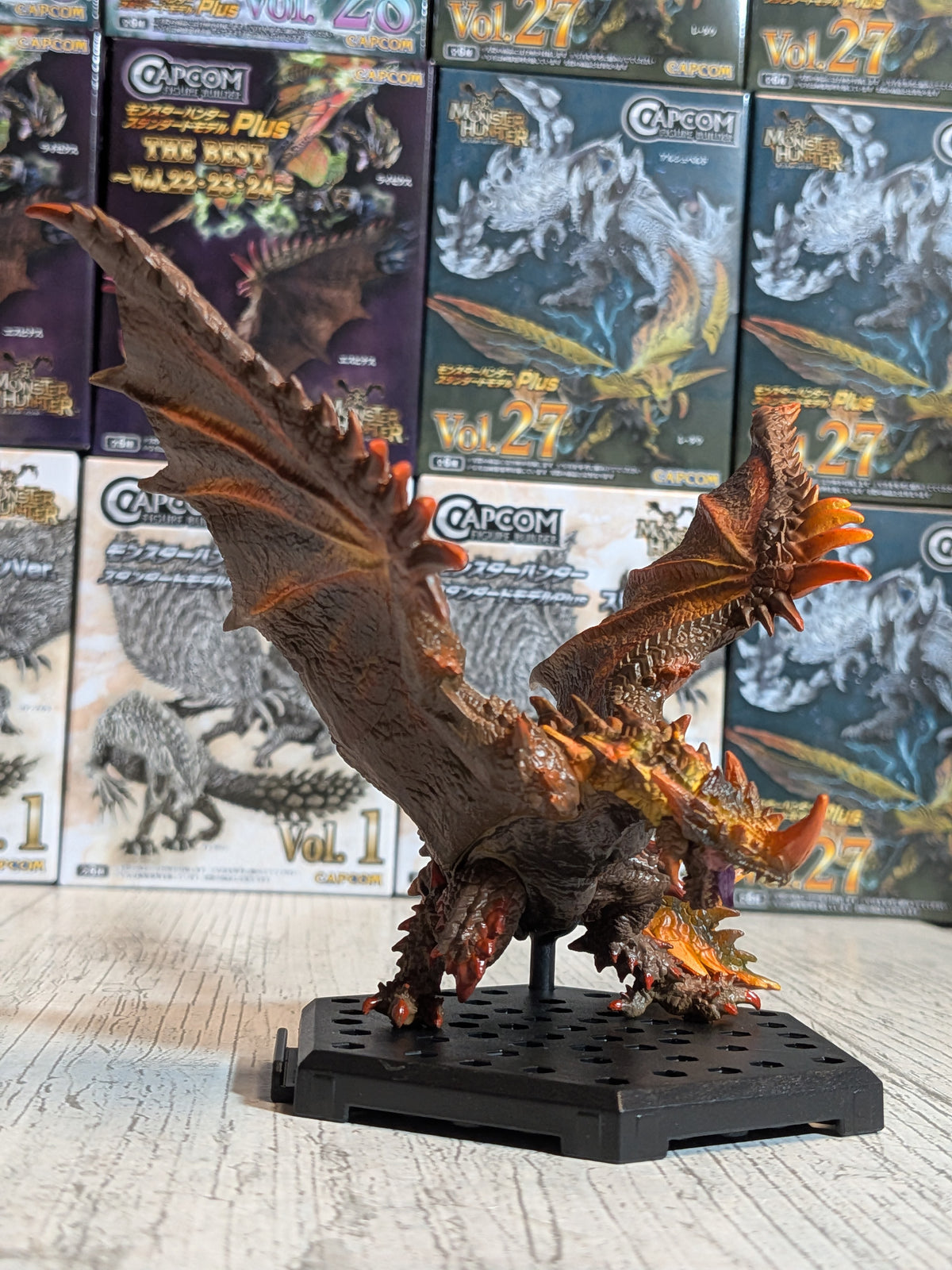 Capcom Figure Builder - CFB Vol. 26 - Monster Hunter Rise Sunbreak - Subspecies Espinas | Flaming Espinas - (~10cm)