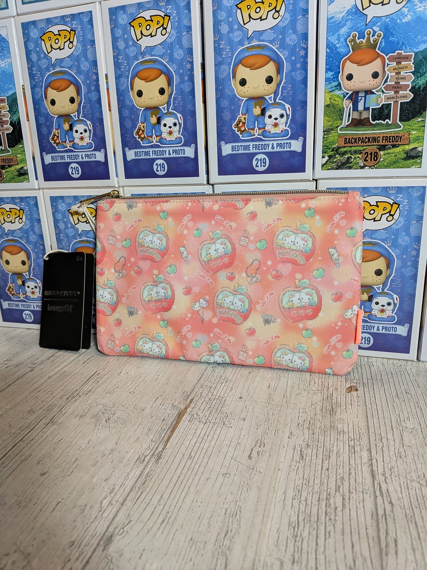 Loungefly Sanrio - Hello Kitty Karnevalstasche 👝