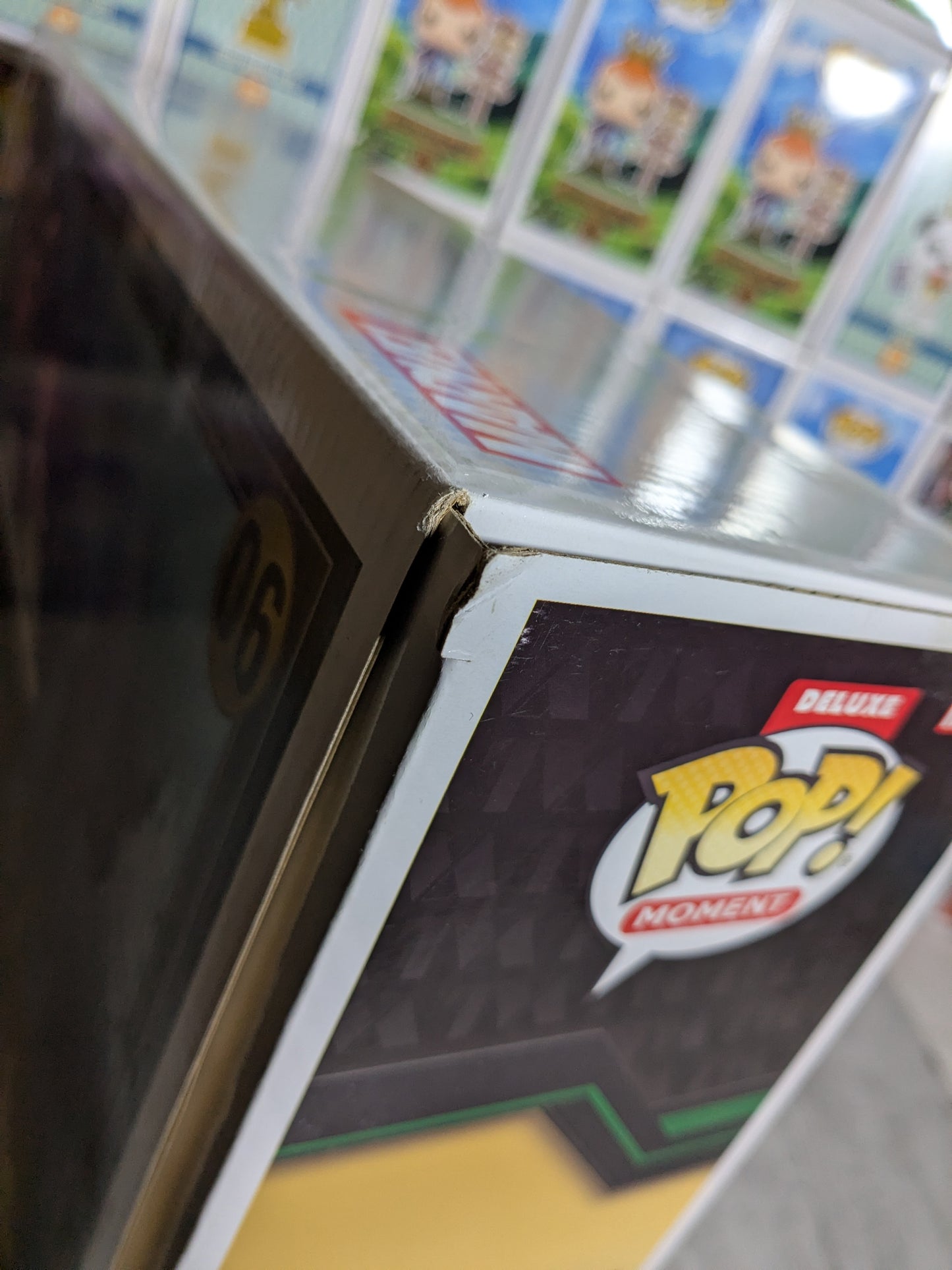 Funko pop Deluxe Marvel Studios Loki #06 - The Void (Damaged Box)