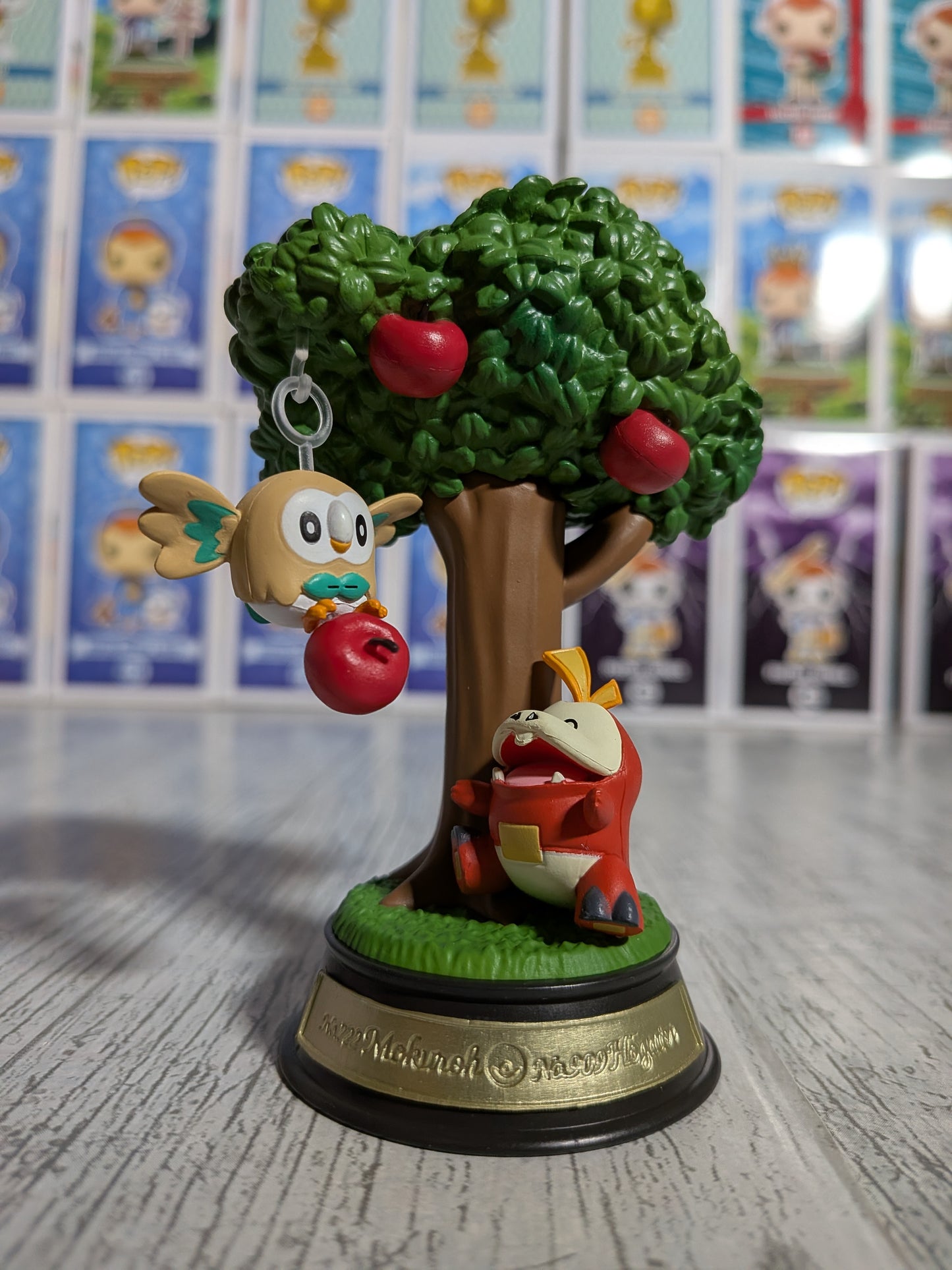 Re-Ment Pokémon Swing Vignette Collection Vol.3 - Brindibou & Chochodile | Rowlet & Fuecoco (~10cm)