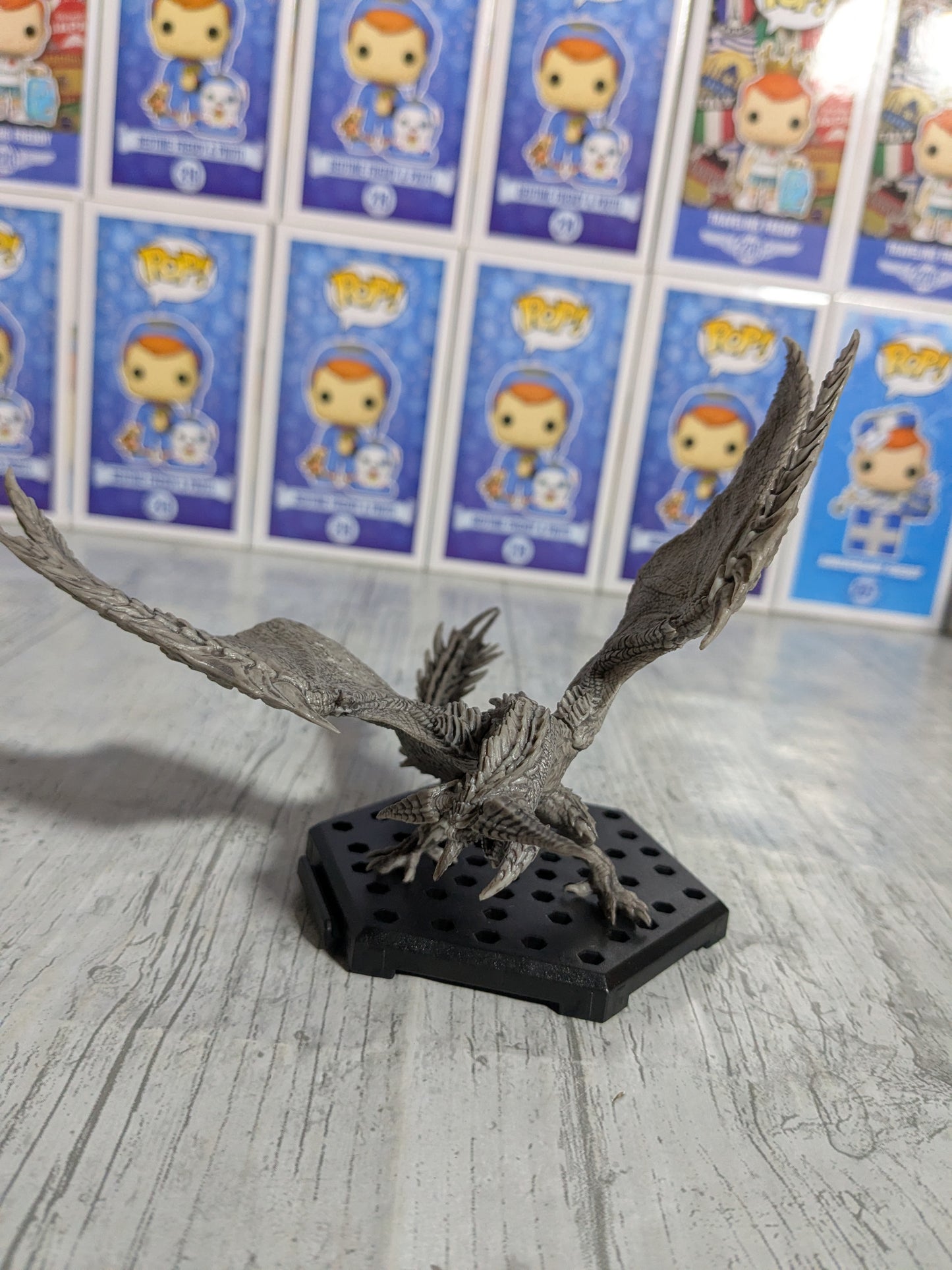 Capcom Figure Builder - CFB Vol. 27 - Monster Hunter Wilds - Rey Dau (Stone Version) - env. 11cm