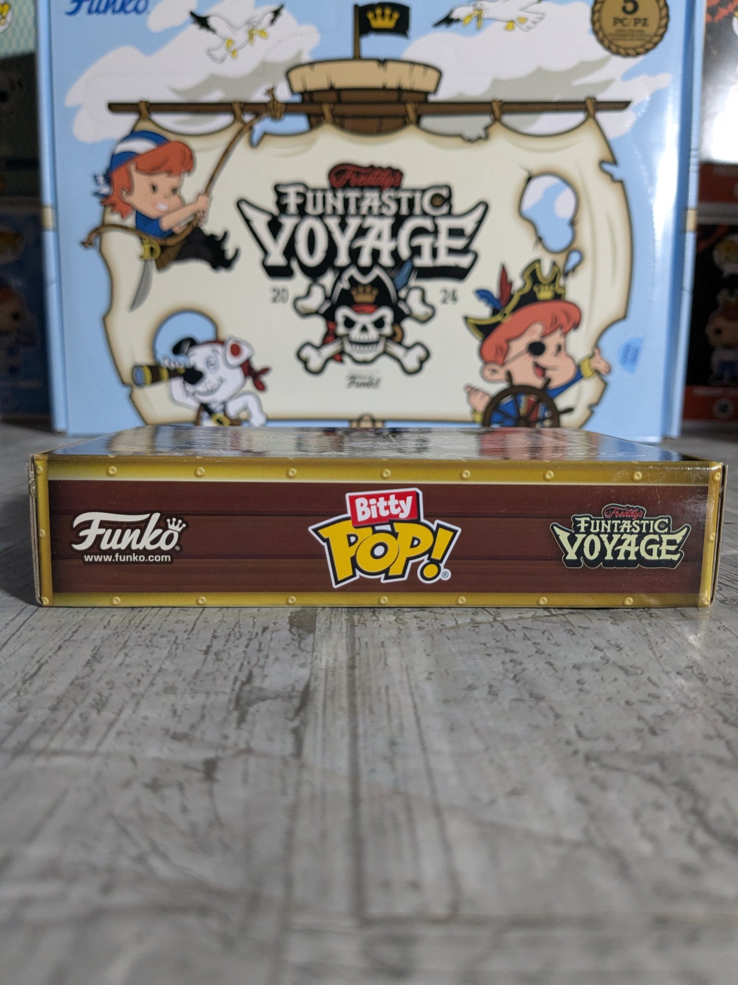 Funko: Funtastic Voyage Box of Fun 2024 (Blacklight Buccaneers)
