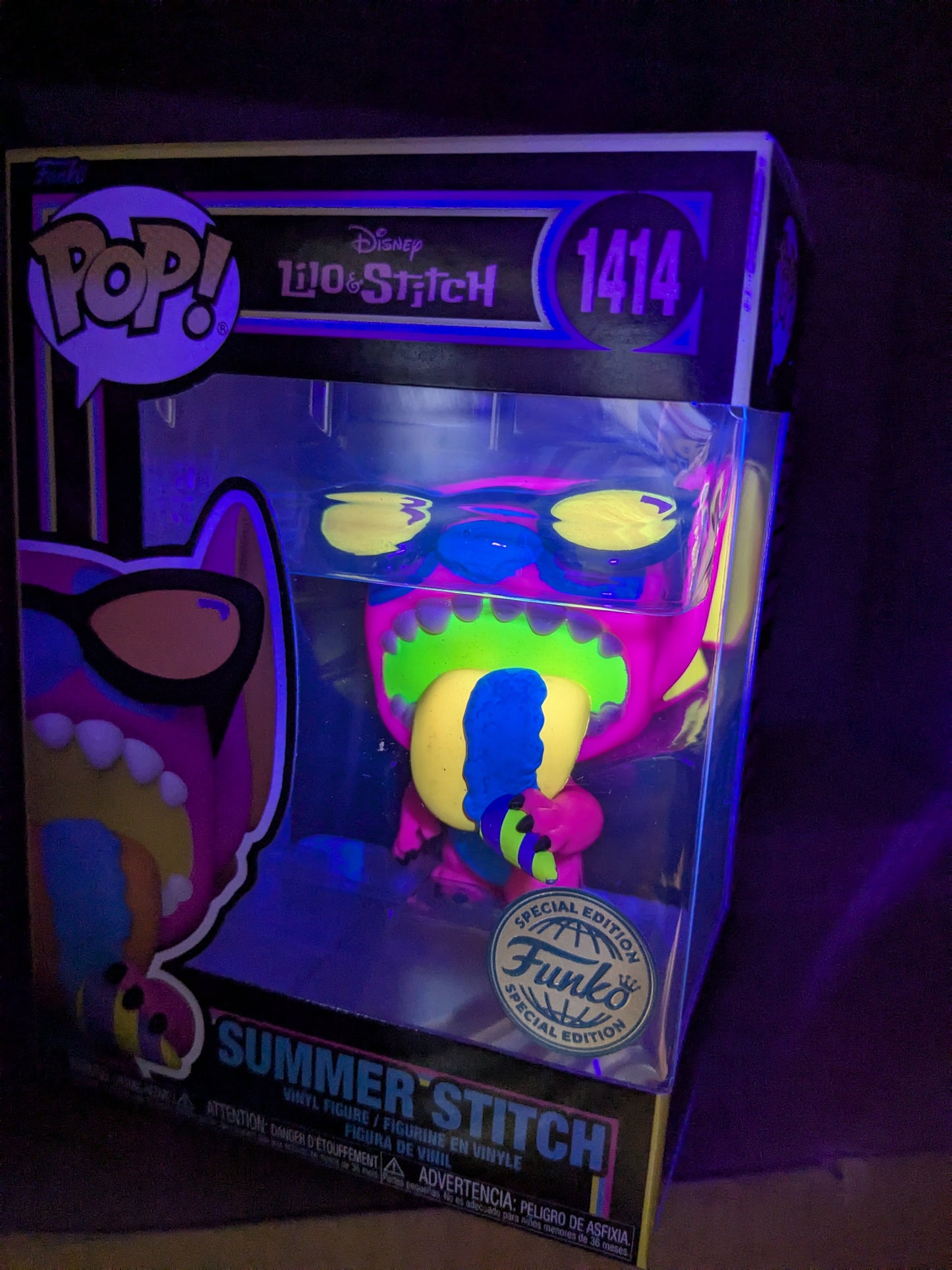 Funko pop 1414 : Summer Stitch (Blacklight)