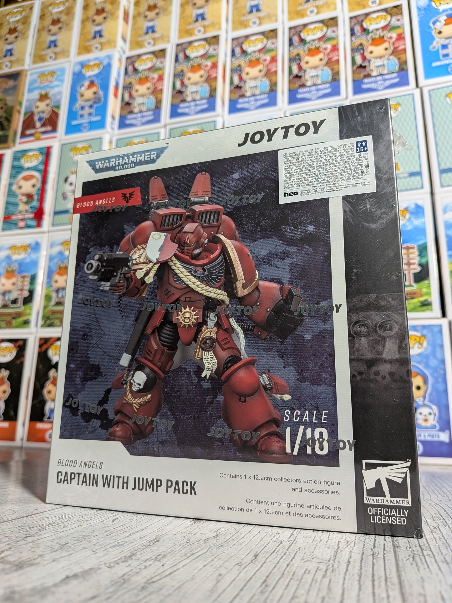 JoyToy Warhammer 40k - Blood Angels Captain mit Sprungmodul (12,2cm)