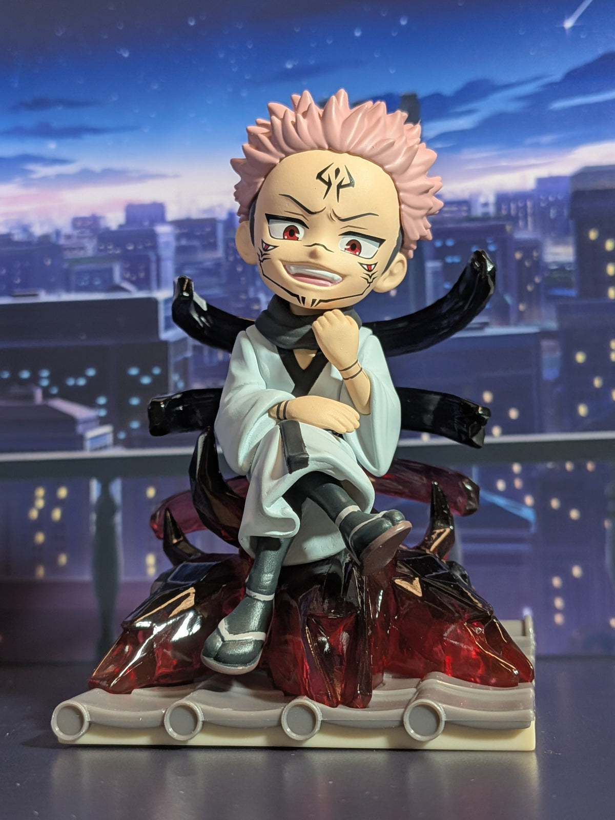 Mighty Jaxx - Jujutsu Kaisen: Kwistal Fwendz - Battle Ready Series - Ryomen Sukuna (seltene Chase-/Geheim-Variante) (~10cm)