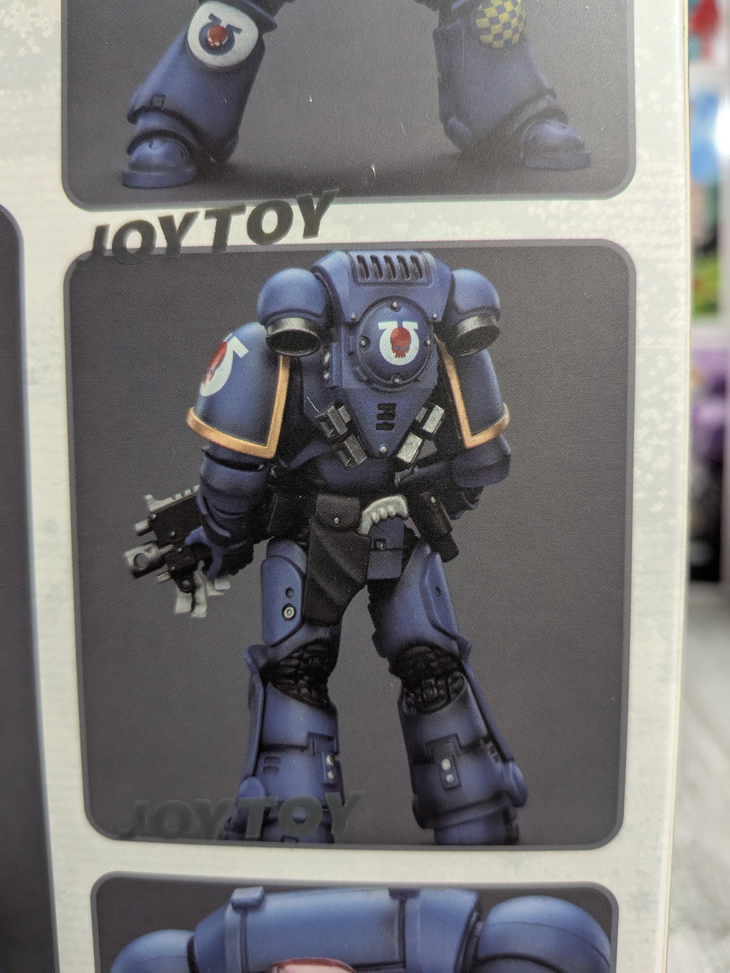 JoyToy Warhammer 40k - Ultramarines Helden des Ordens Bruder Veteran Sergeant Castor (12cm)