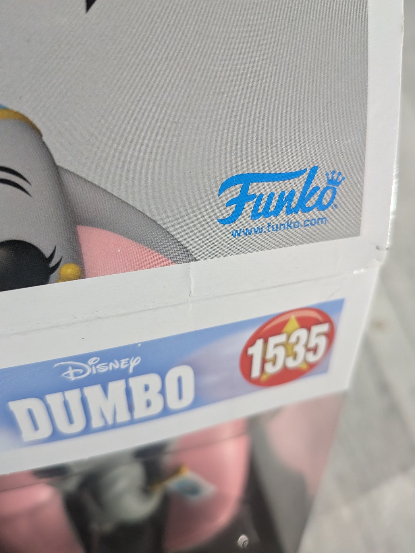 Funko Pop Disney #1535 - Dumbo mit Fahne (Geöffnet/Beschädigte Verpackung)