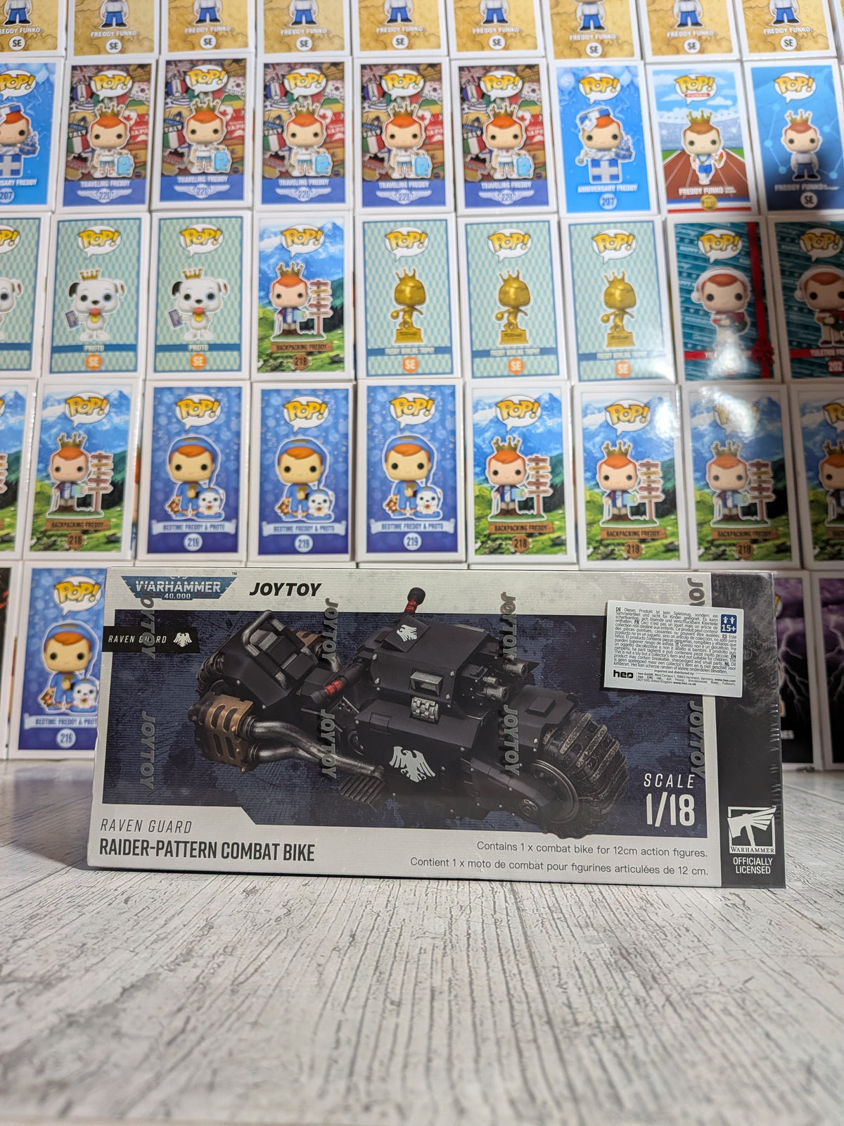 JoyToy Warhammer 40k - Raven Guard Raider-Pattern Combat Bike (22cm)