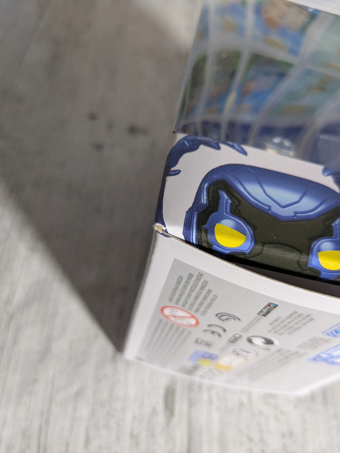 Funko pop 1406 : Blue Beetle (Glow)