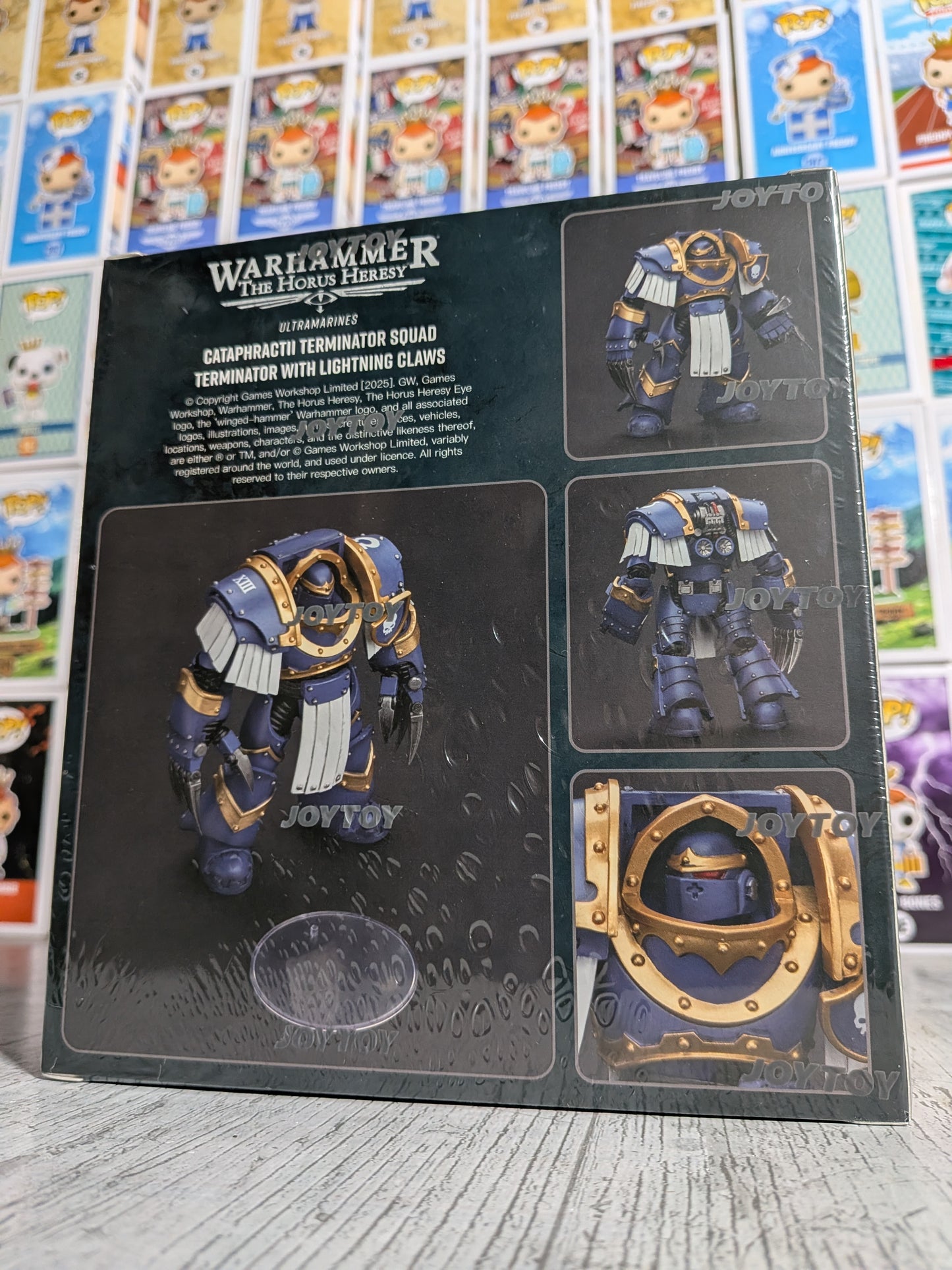 JoyToy Warhammer The Horus Heresy - Ultramarines Cataphractii Terminator Trupp Terminator mit Blitzklauen (13,6cm)
