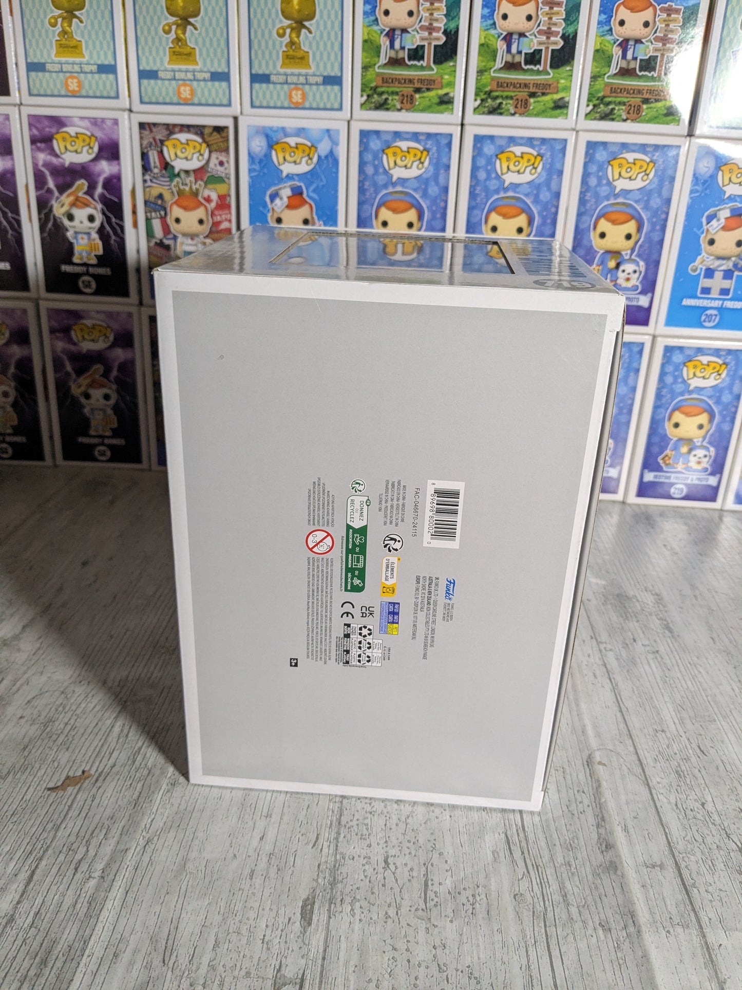 Funko pop Star Wars #719 - Grogu Force Barrier (Opened / Damaged Box/ Destroyed plastic)