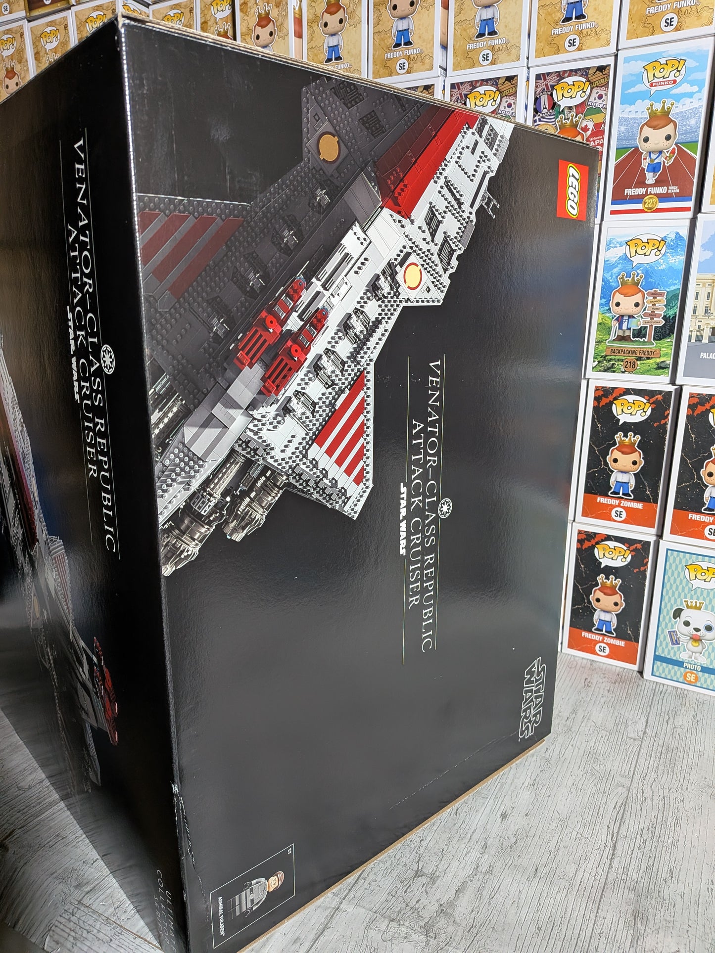 LEGO Star Wars #75367 - Venator-Class Republic Attack Cruiser (Beschädigter Karton)