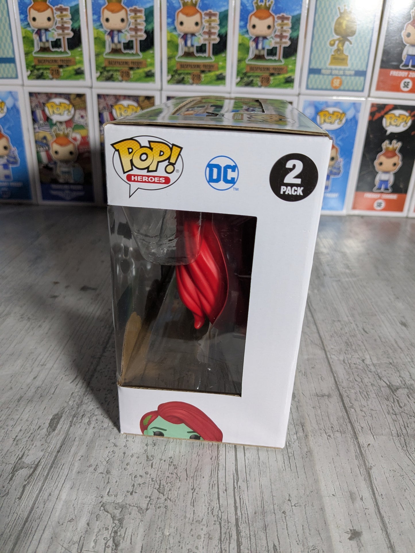 Funko pop : Harley Quinn & Poison Ivy (EEE)