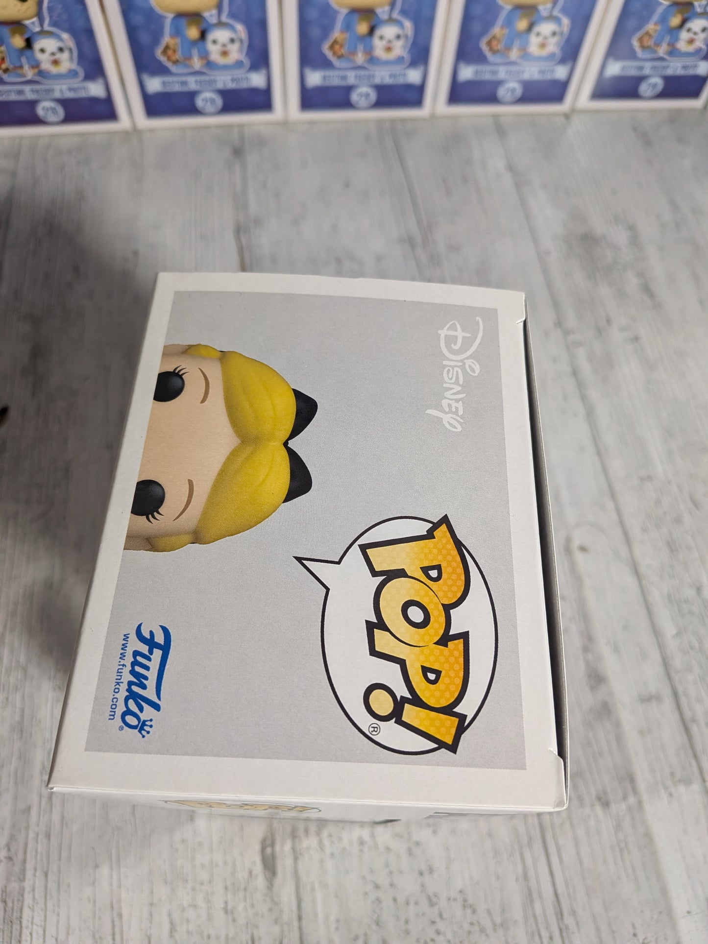 Funko Pop Alice im Wunderland #1395 – Alice mit Tee