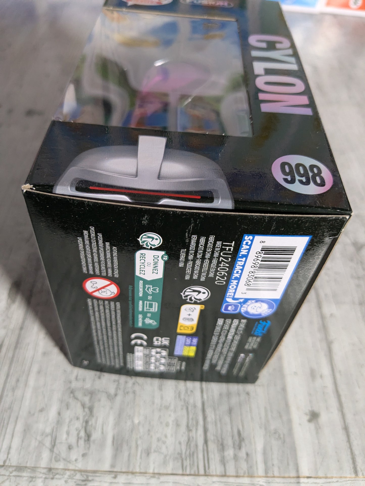 Funko pop 998 : Cylon (Chase)