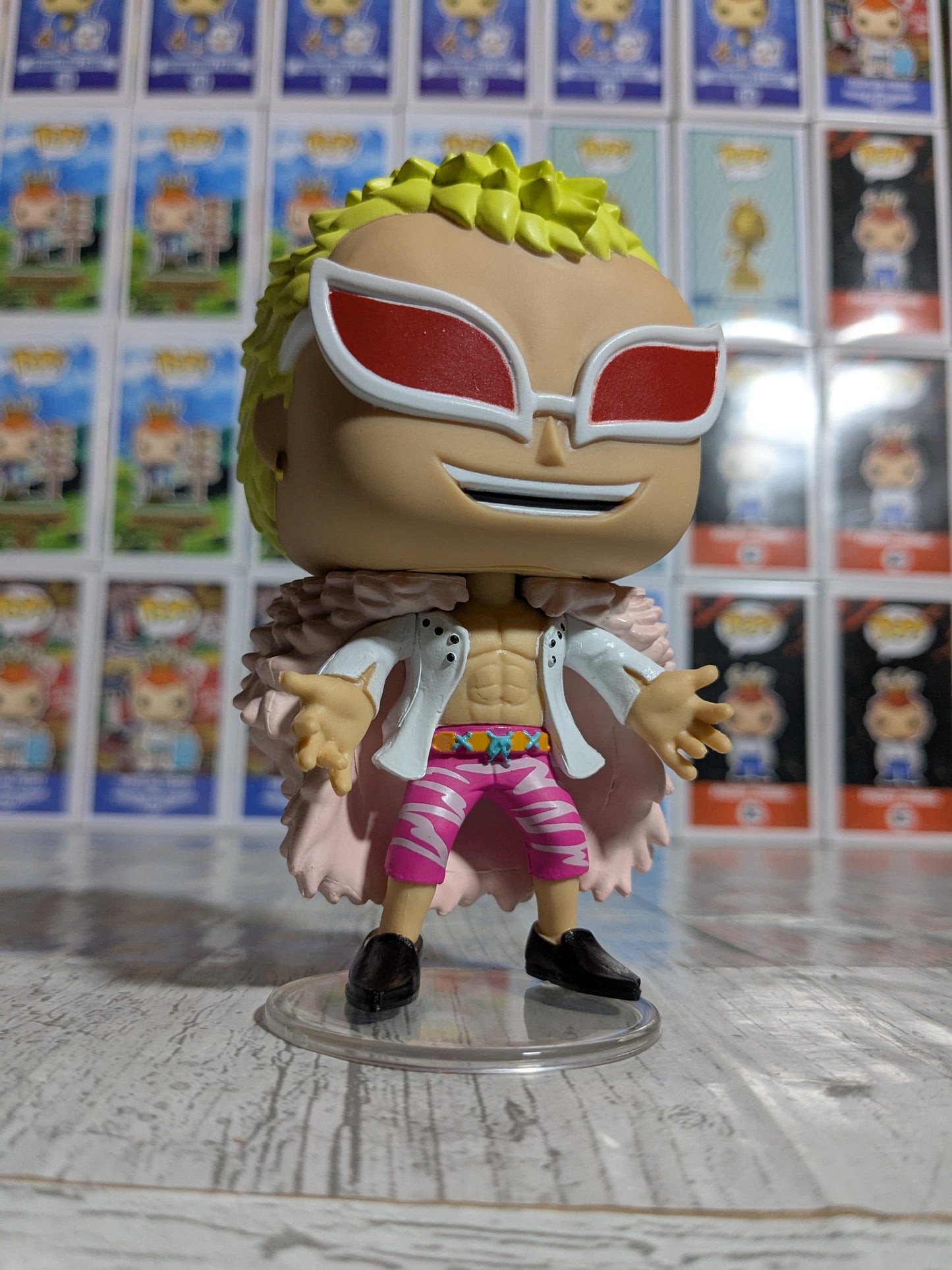 Funko pop 400 : Donquixote Doflamingo (Opened/Damaged Box)