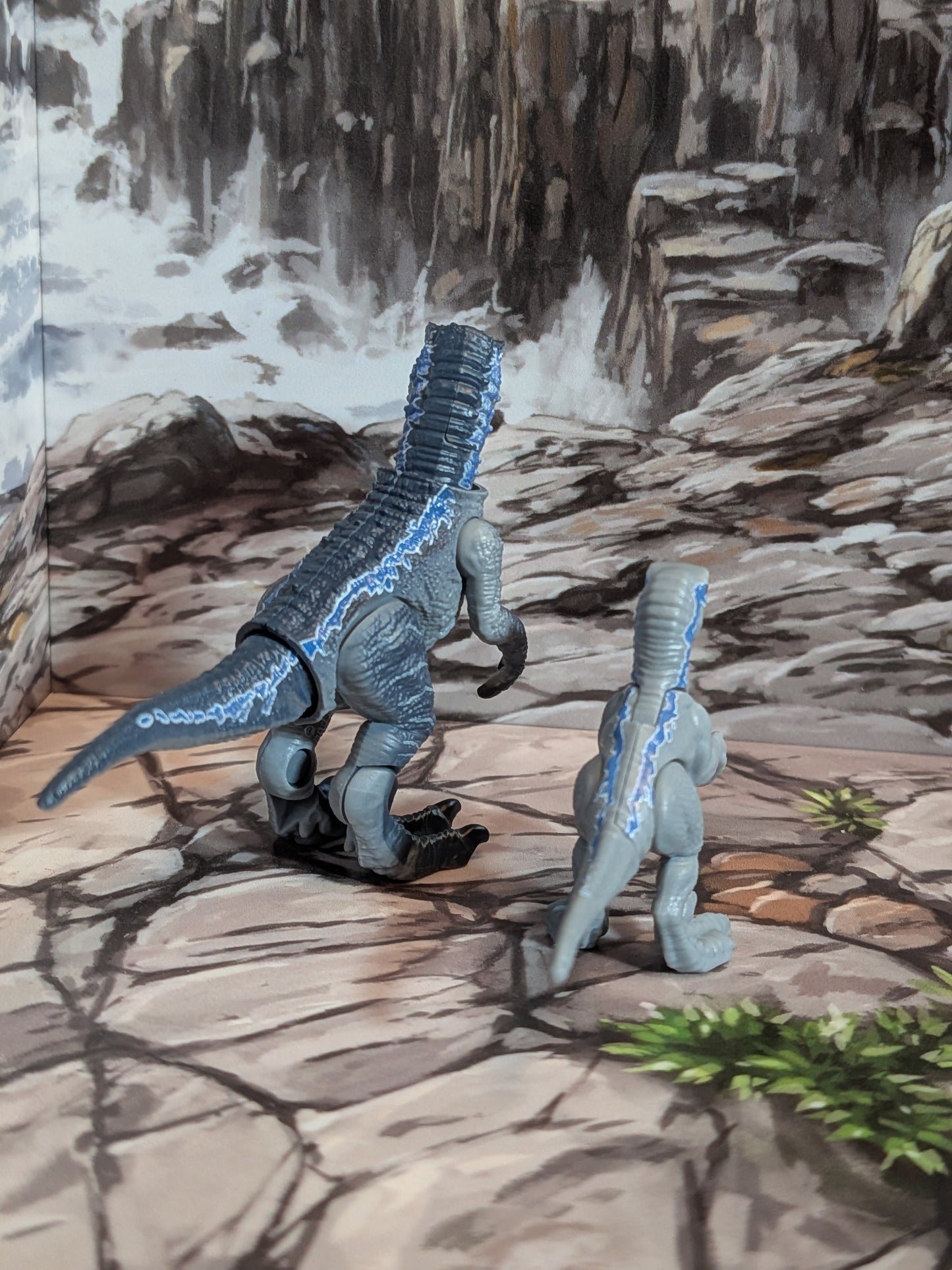 Blokees - Jurassic World Terraventure Ts01 - Velociraptor (Blue with baby) (~9cm)